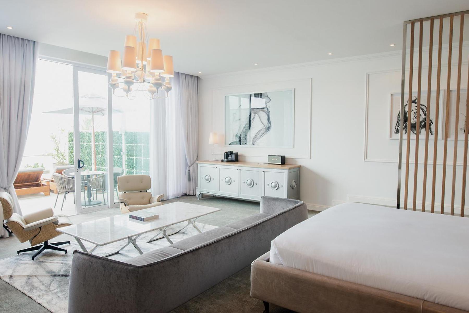 Deluxe Suite with Sea View