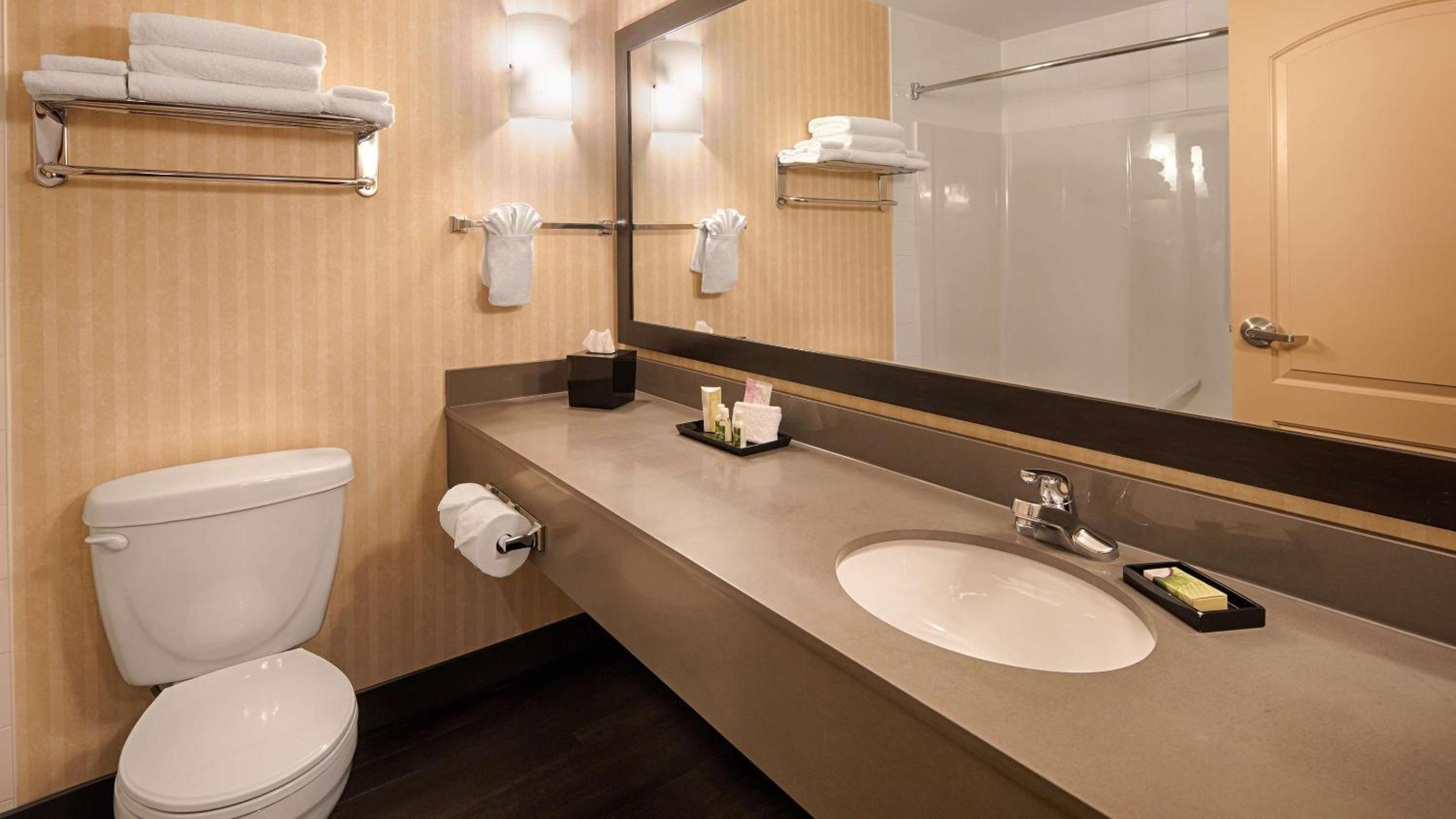 Queen Room - Non-Smoking - Photo 4