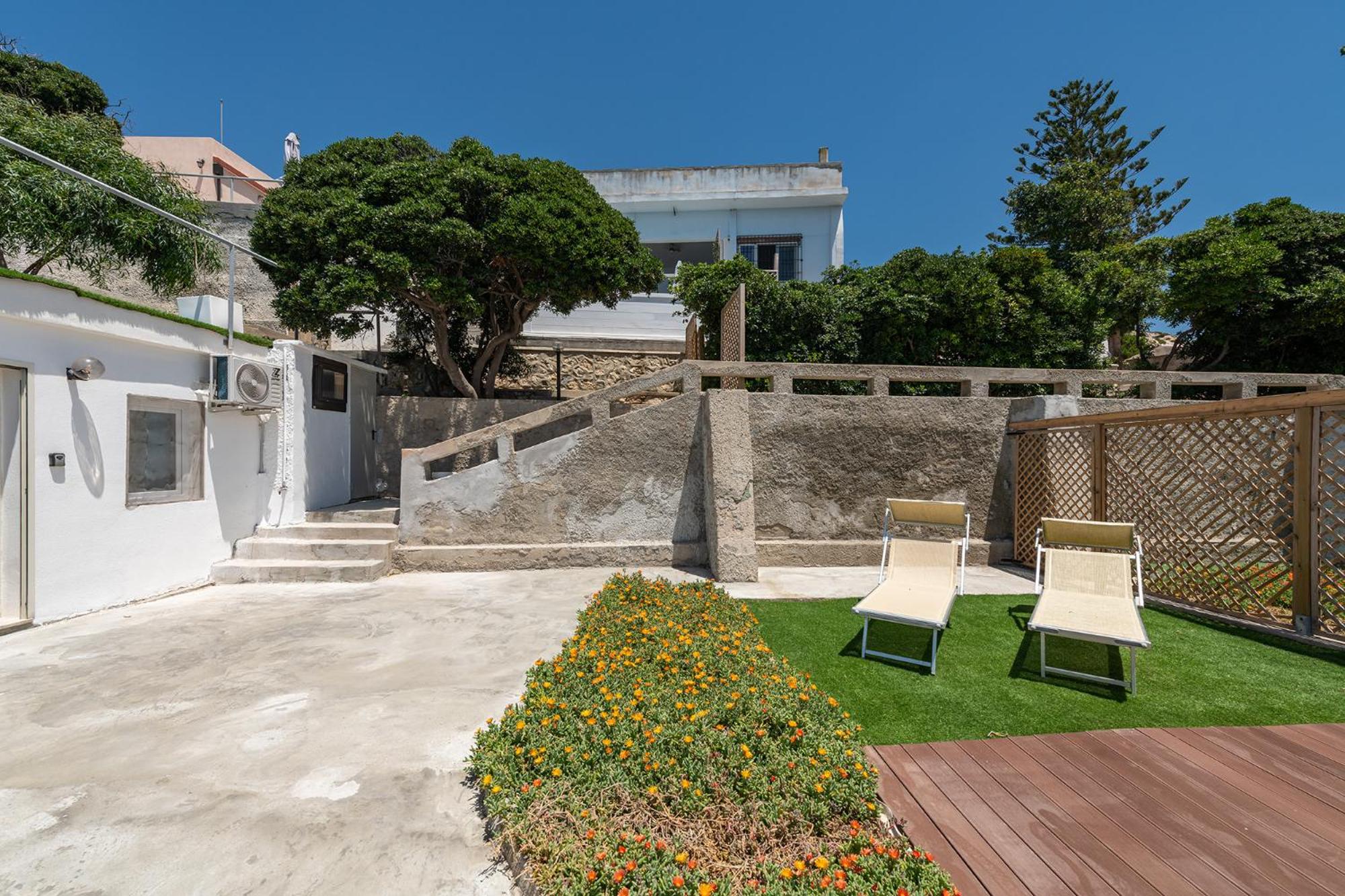 Studio with Sea View - Photo 25