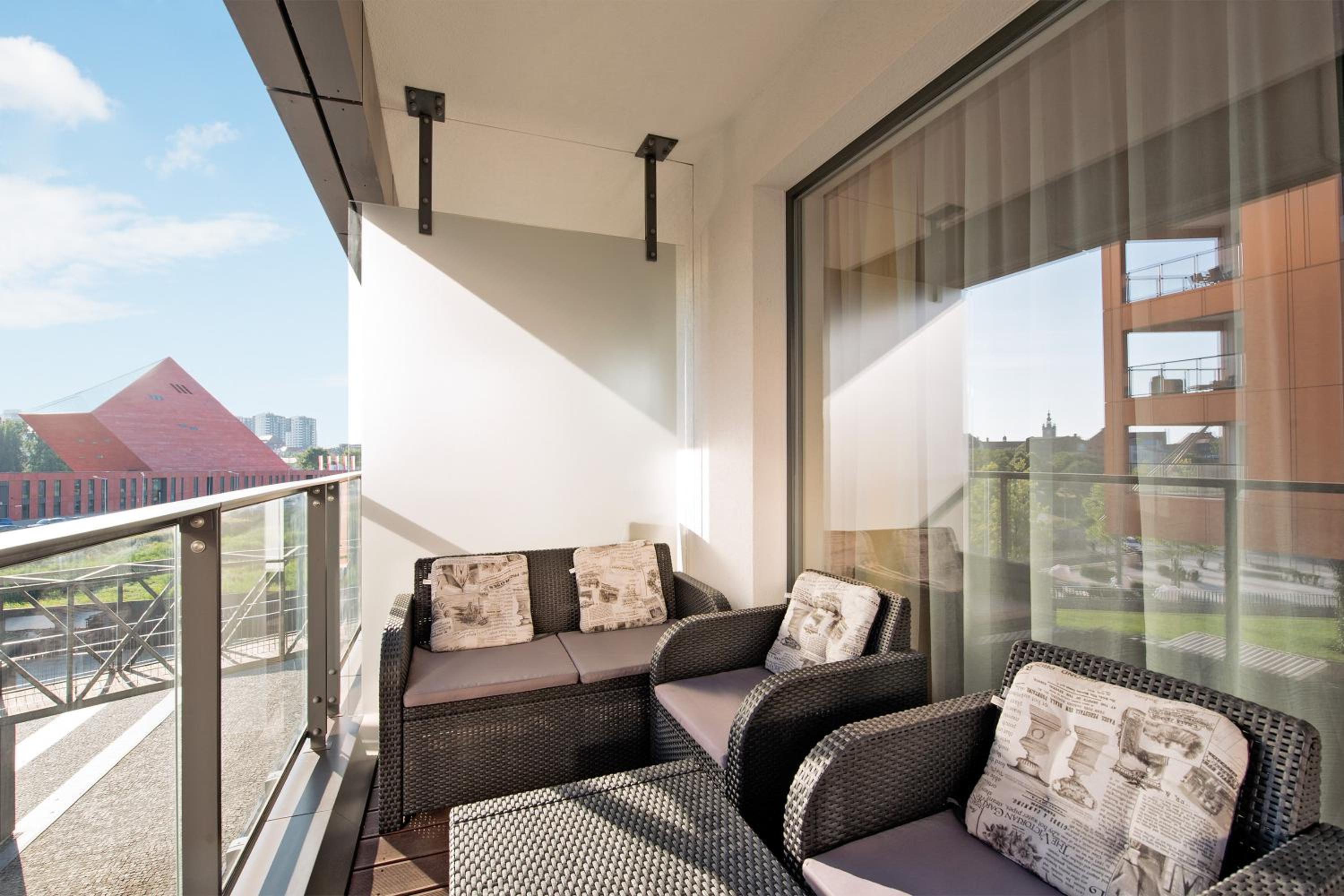 Apartment with Balcony photo 3