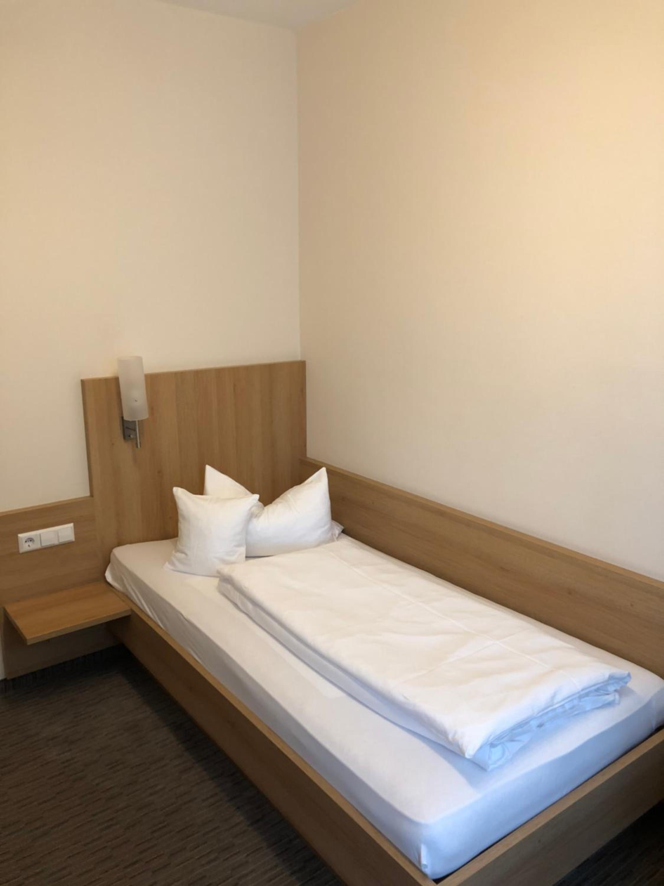 Single Room photo 2