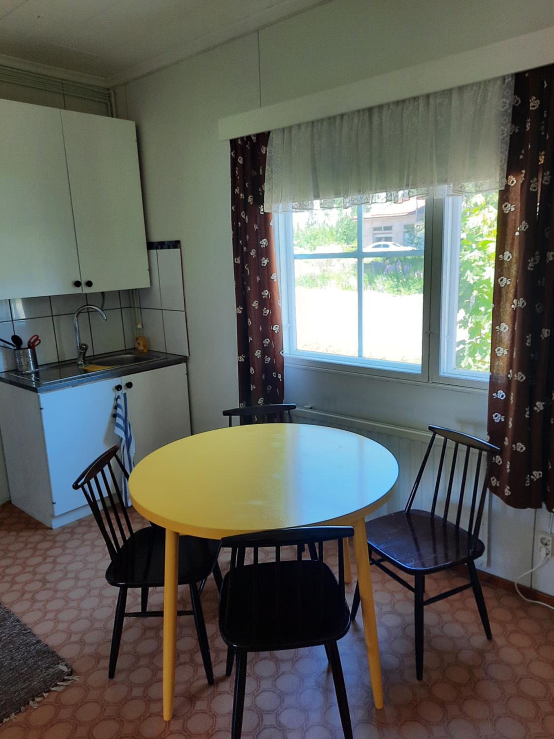 Apartment with Lake View - Photo 25