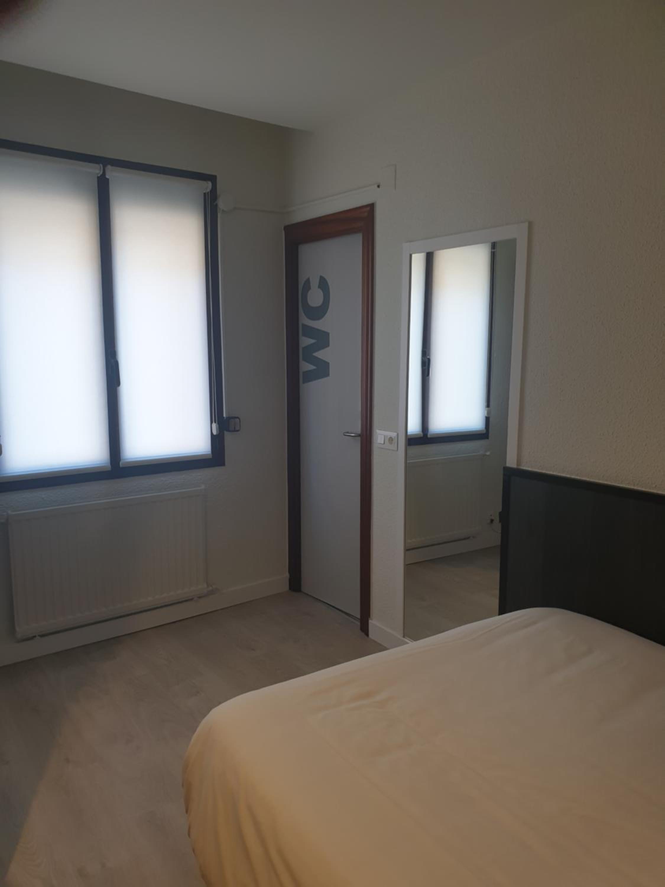 Single Room photo 3