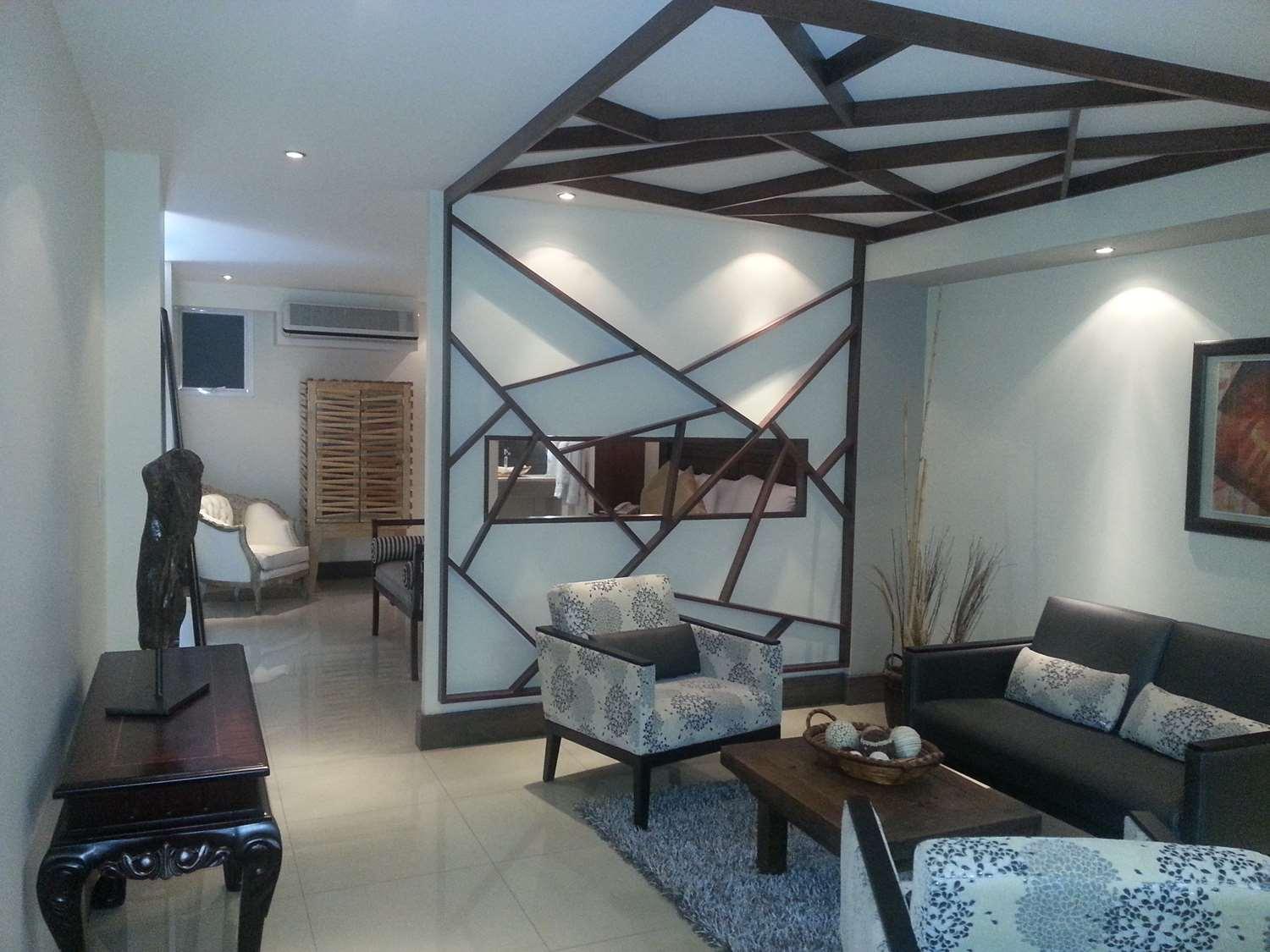 Suite with King Bed - Non-Smoking - Photo 9