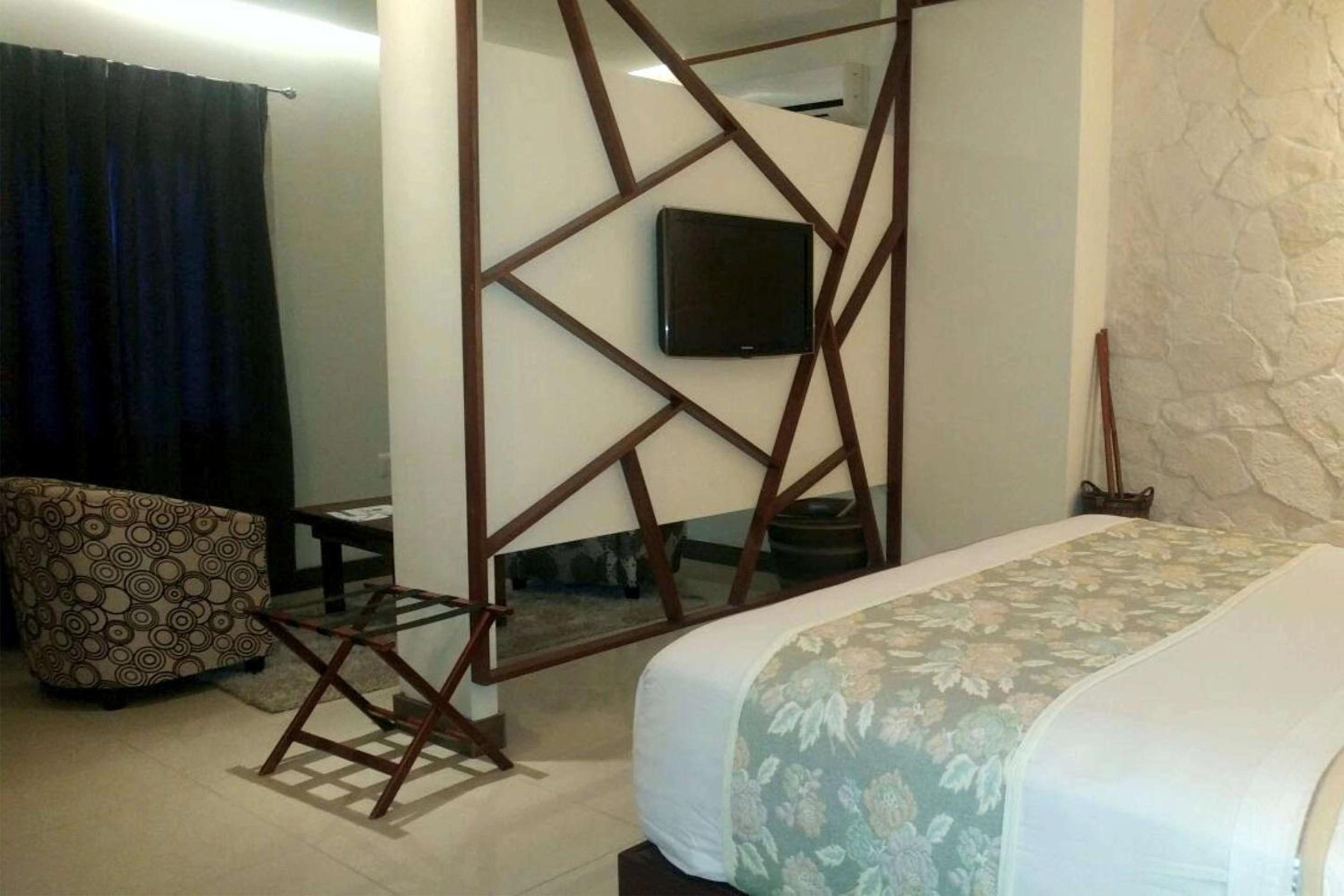 Double Room with Double Bed - Non-Smoking - Photo 11