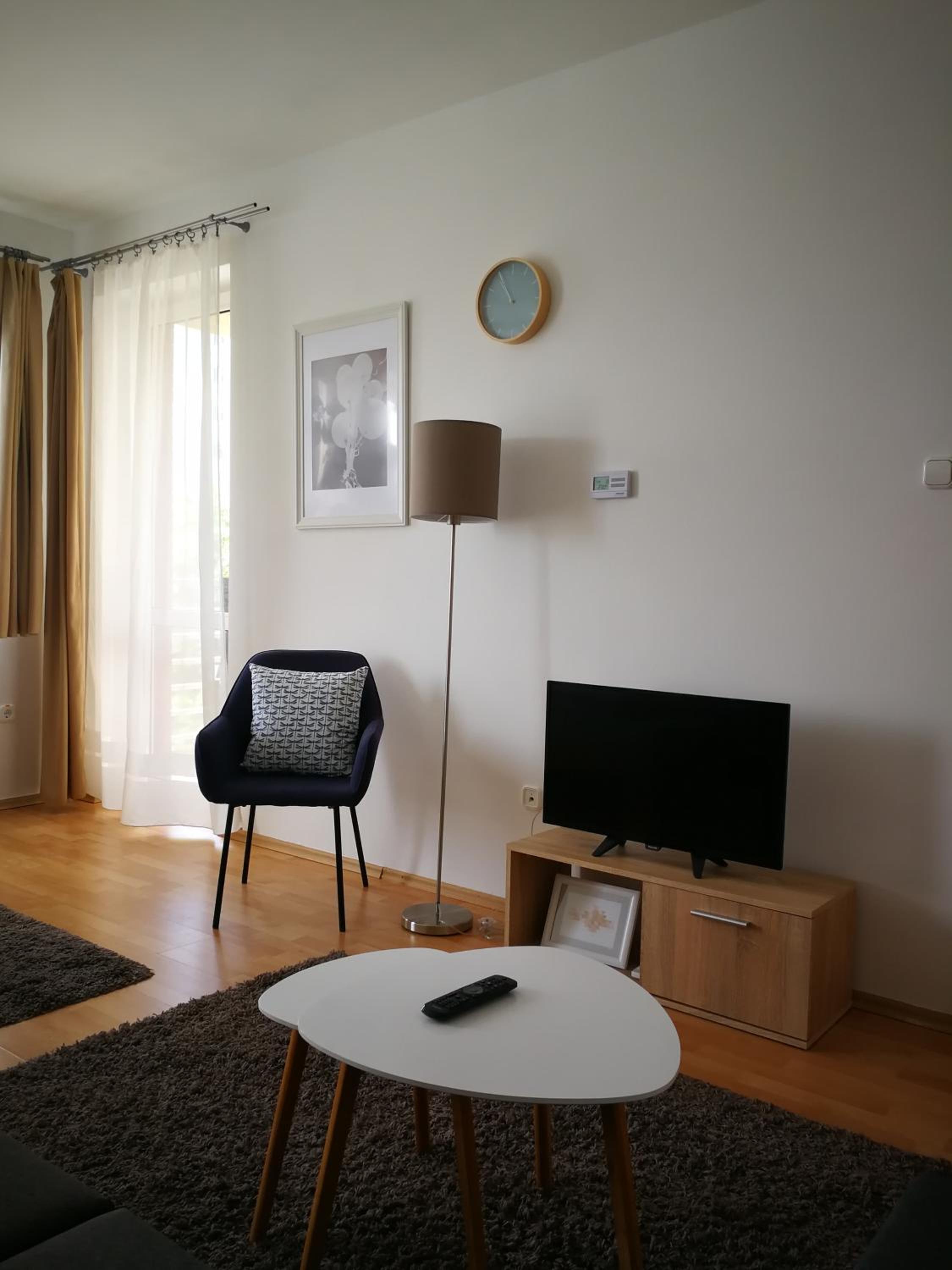 Two-Bedroom Apartment - Photo 2