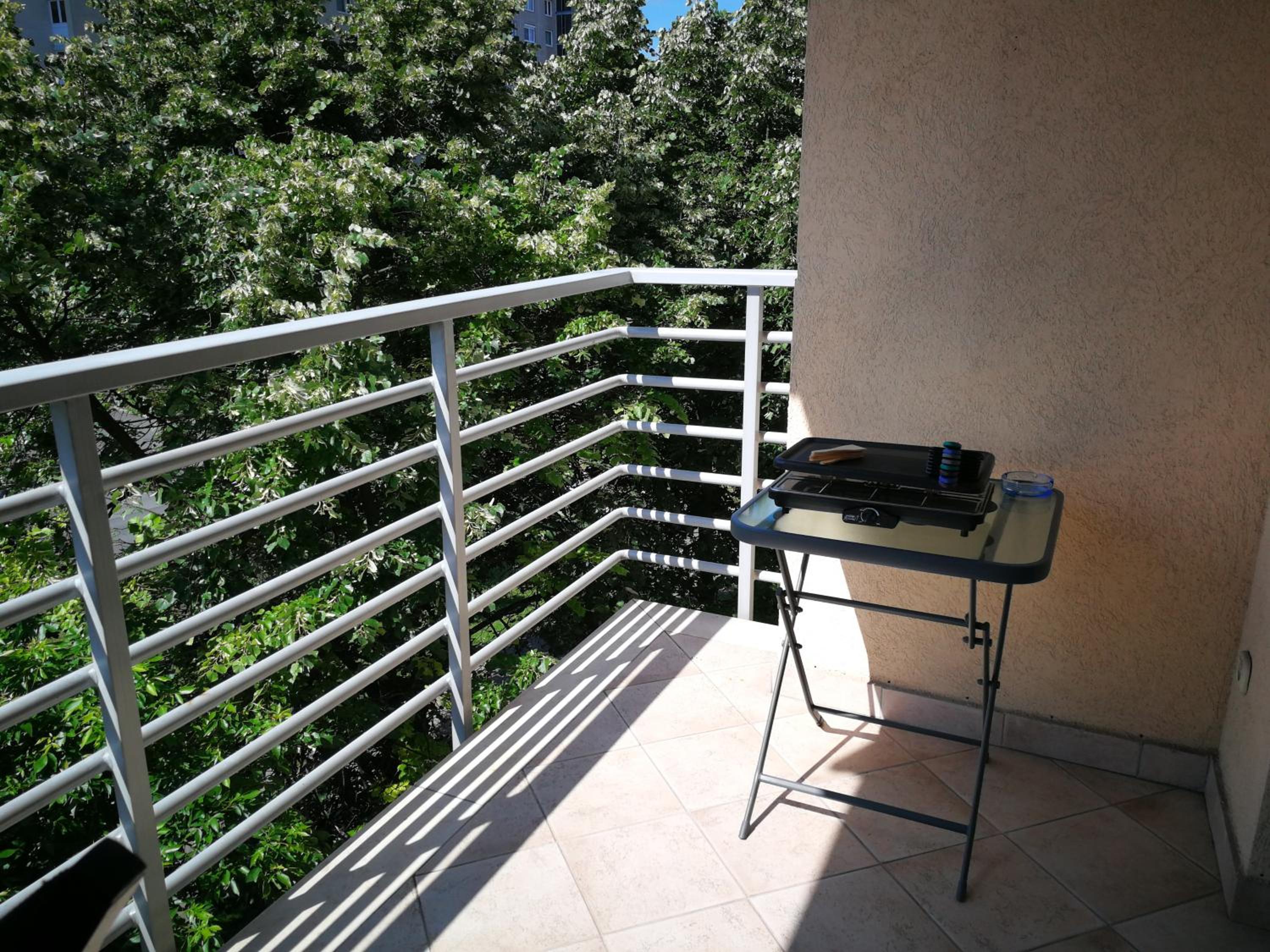 Two-Bedroom Apartment - Photo 9