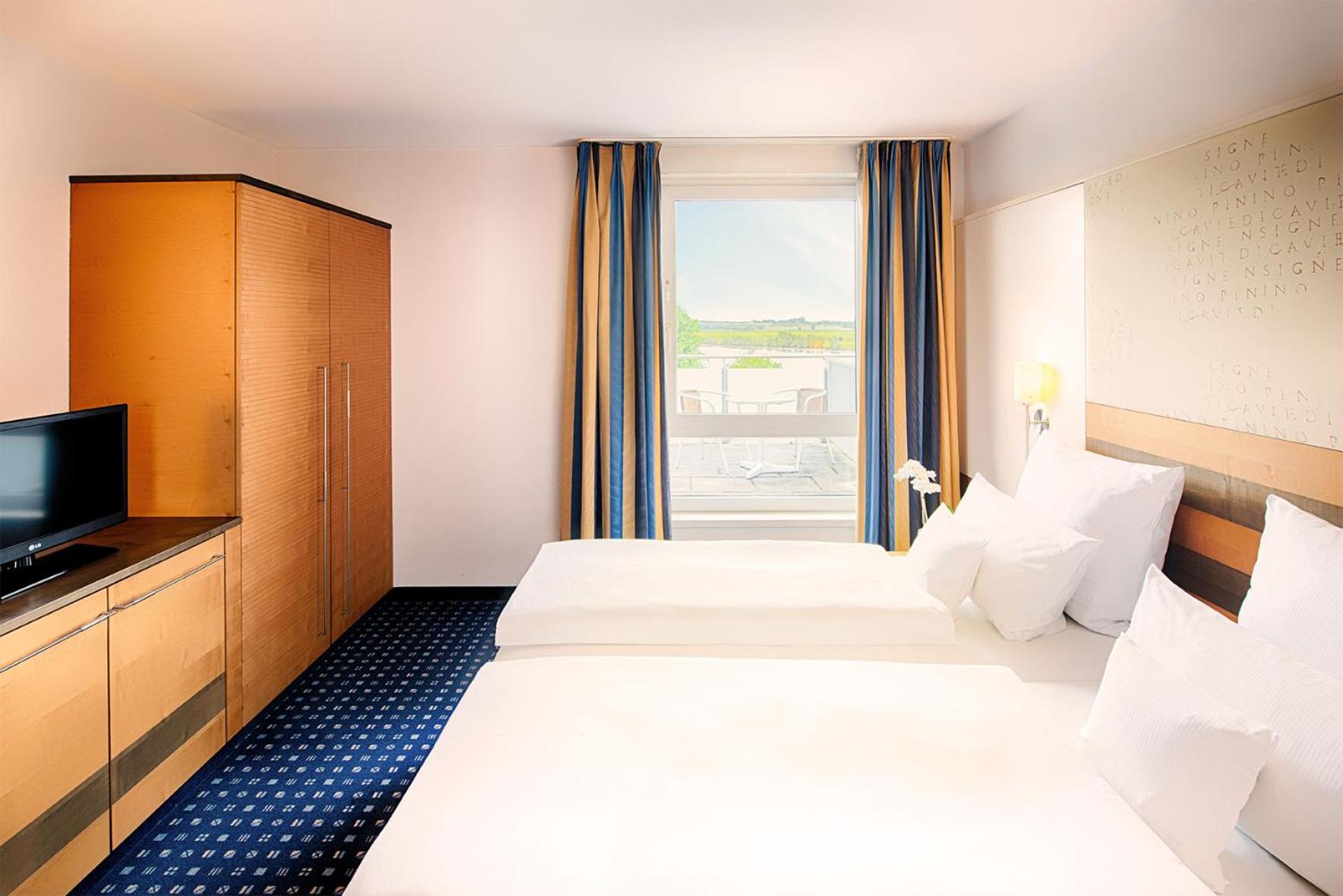 Deluxe Suite with River View