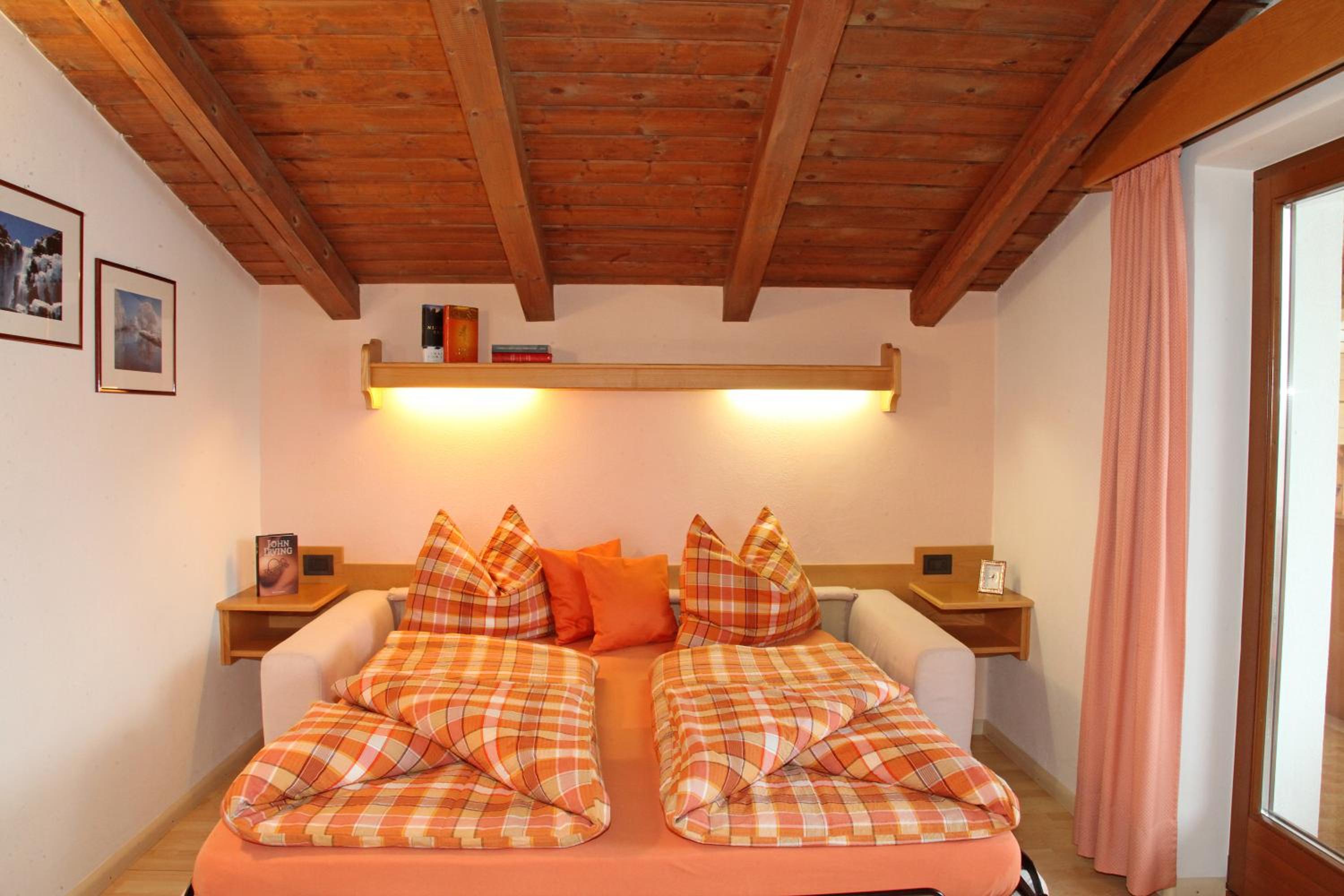 One-Bedroom Apartment with Balcony photo 1