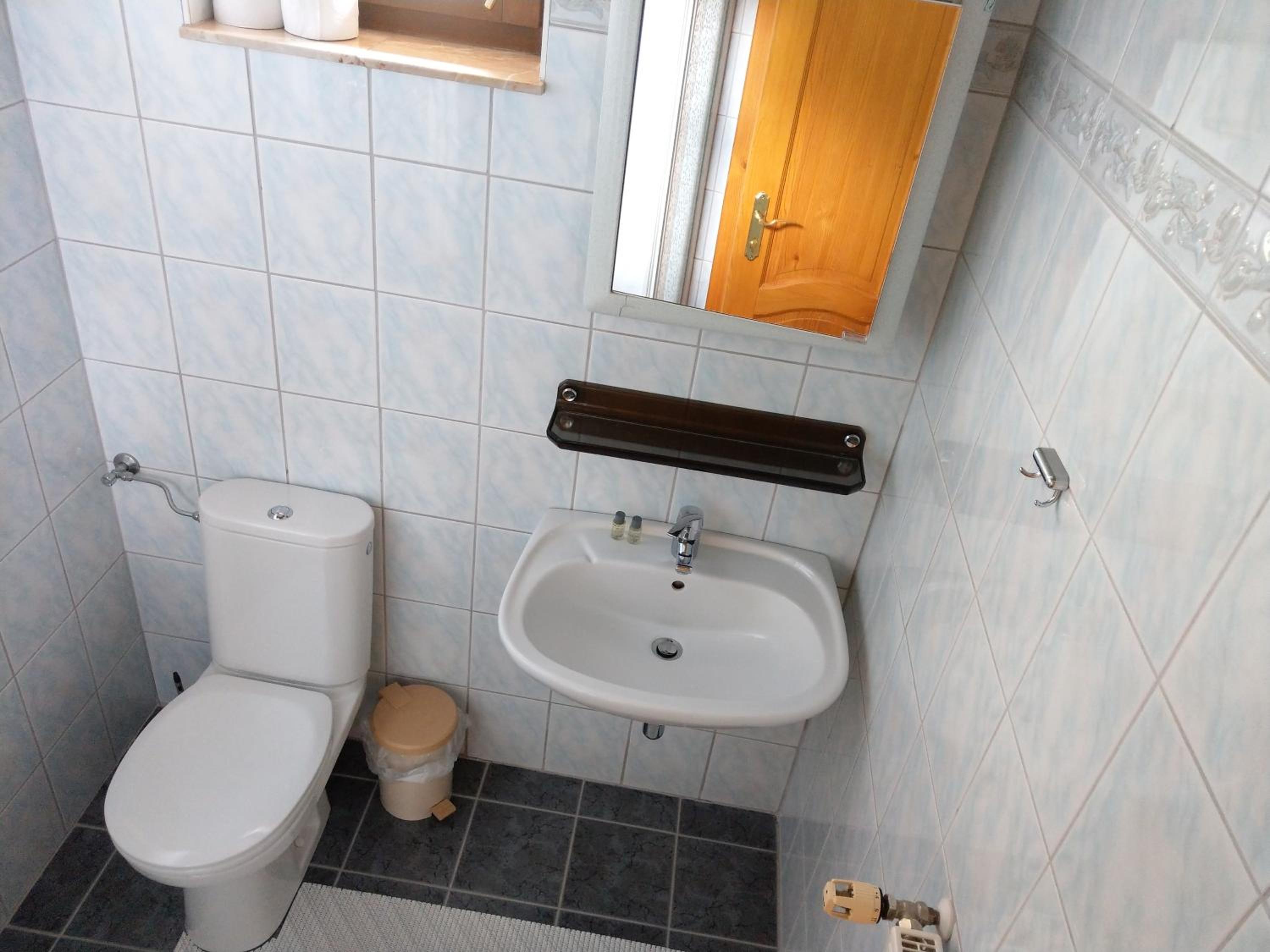 Two-Bedroom Apartment with Balcony photo 2