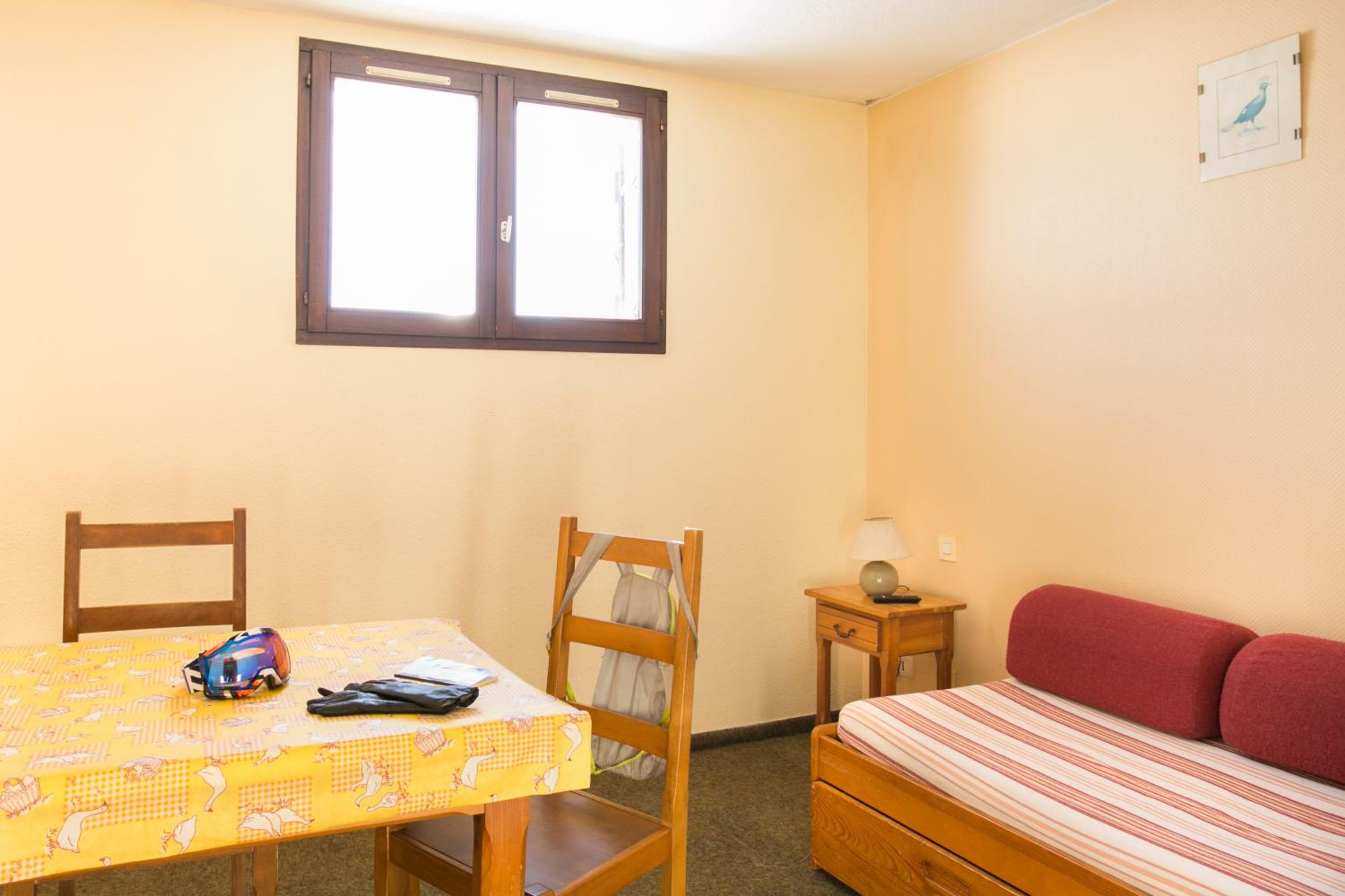 Studio Apartment photo 1