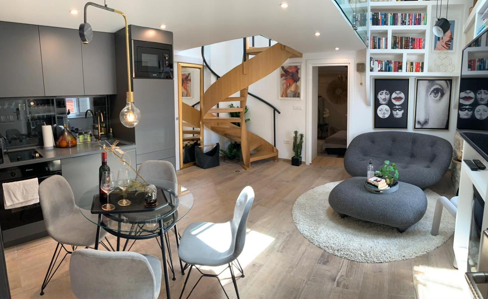 Duplex Apartment with terrace, jacuzzi and sauna - Photo 7