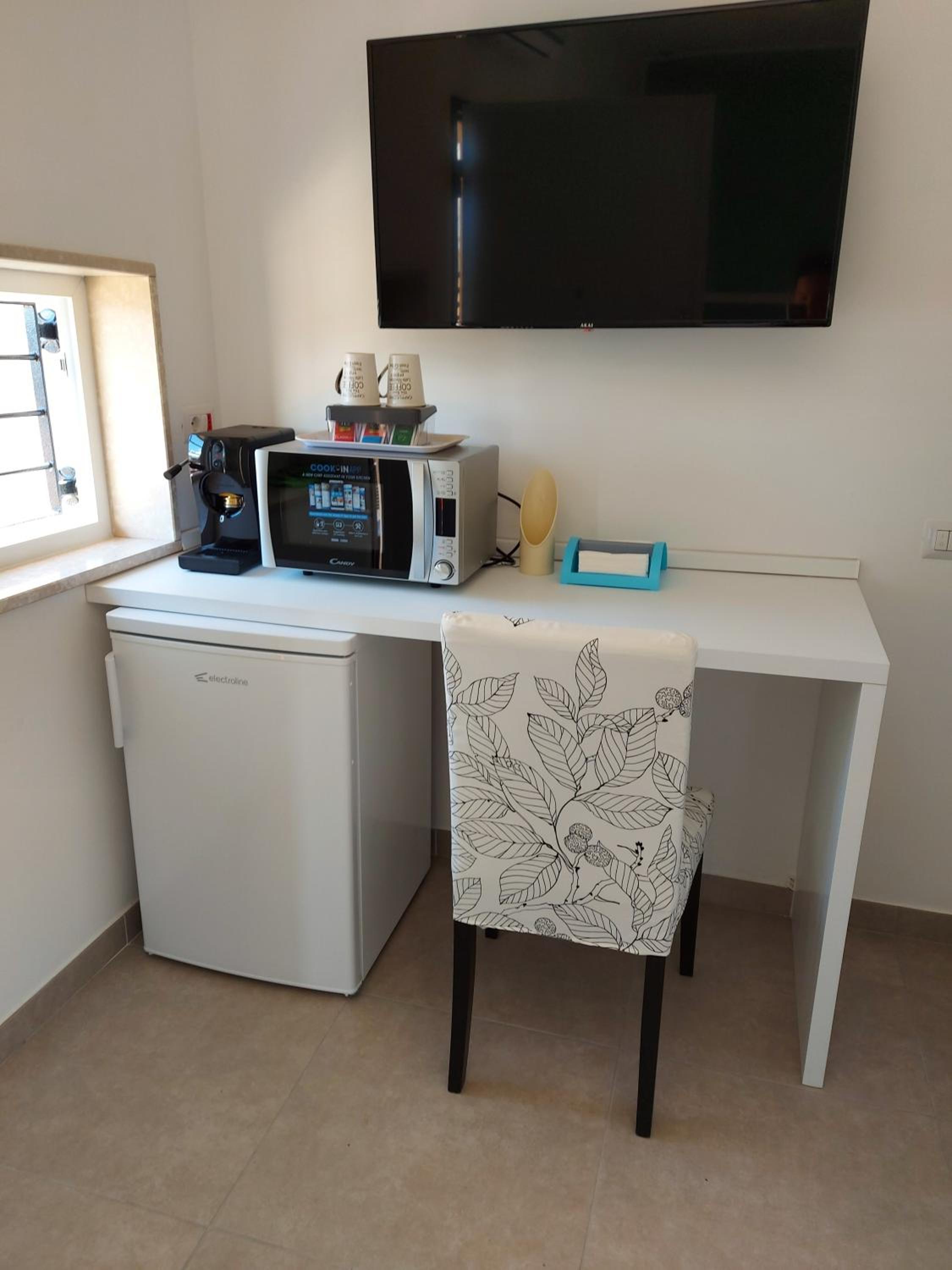 Deluxe Double or Twin Room with Balcony - Photo 2