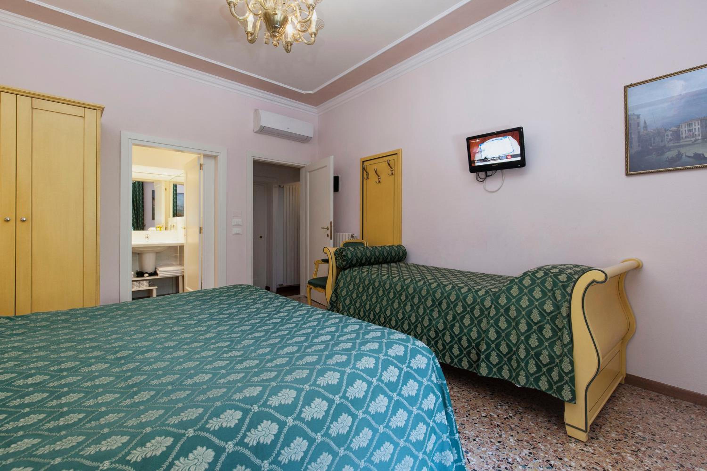 Triple Room photo 1