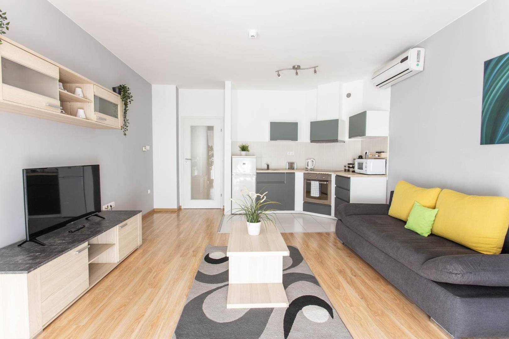 Deluxe Two-Bedroom Apartment