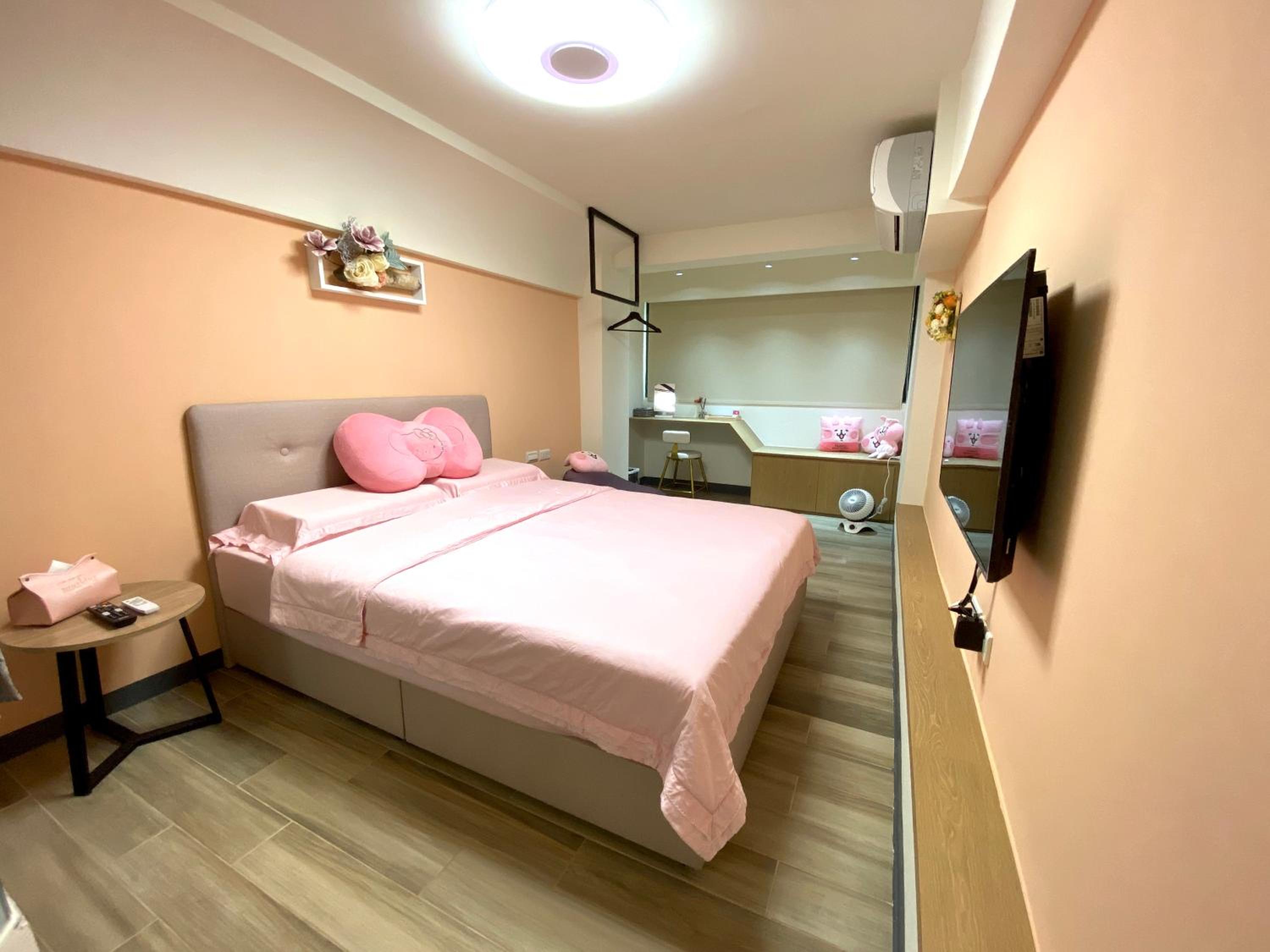 Small Double Room - Photo 10
