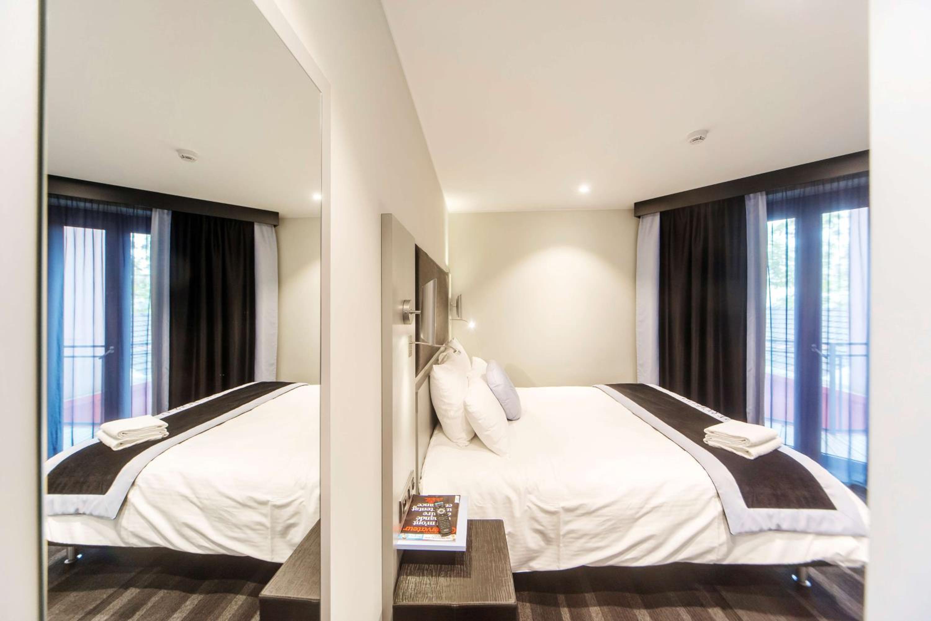 Executive King Room with King Bed and Balcony photo 1