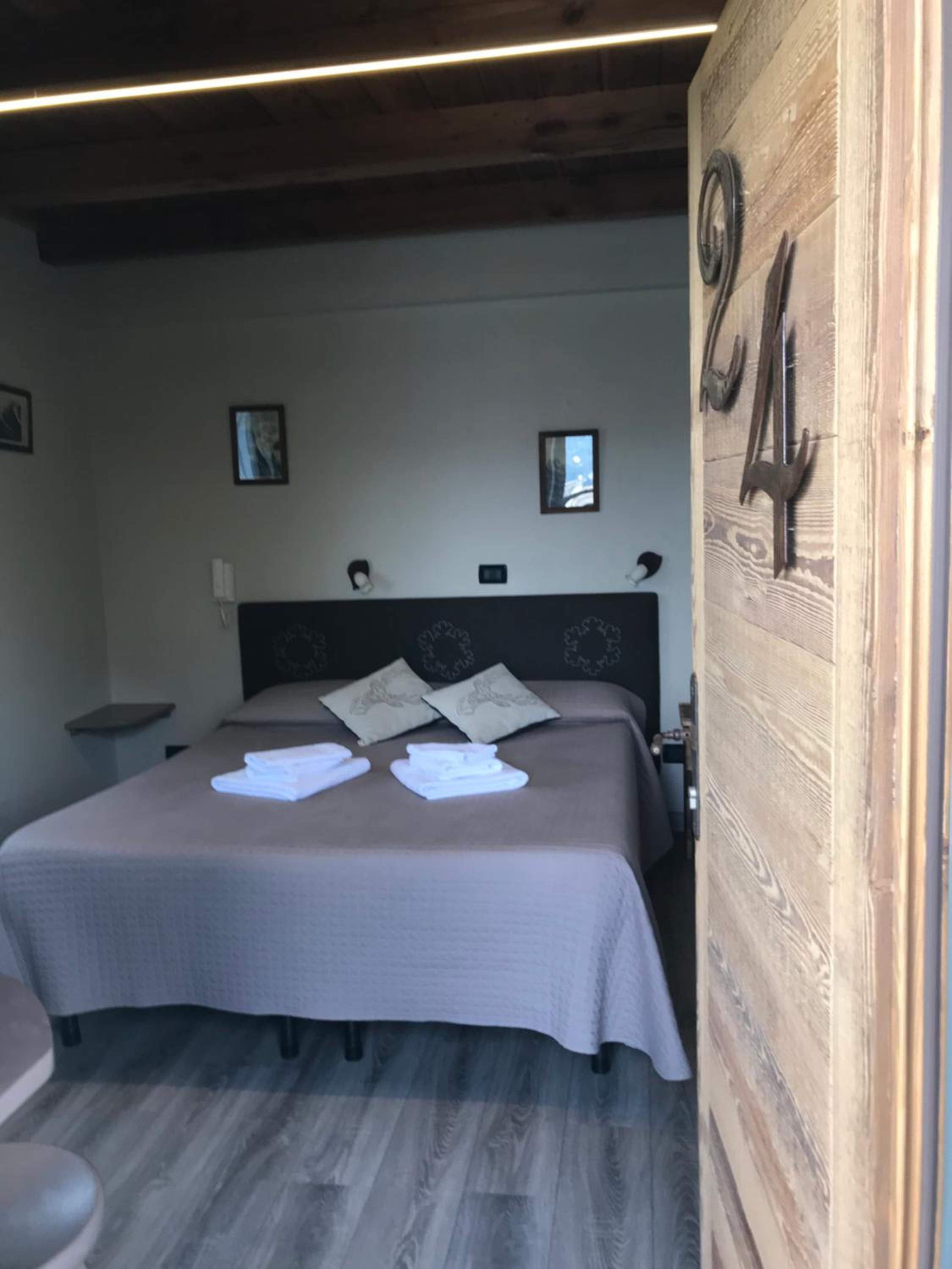 Double Room - Photo 19