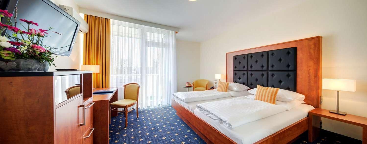 Standard Double Room with Double Bed - Photo 4