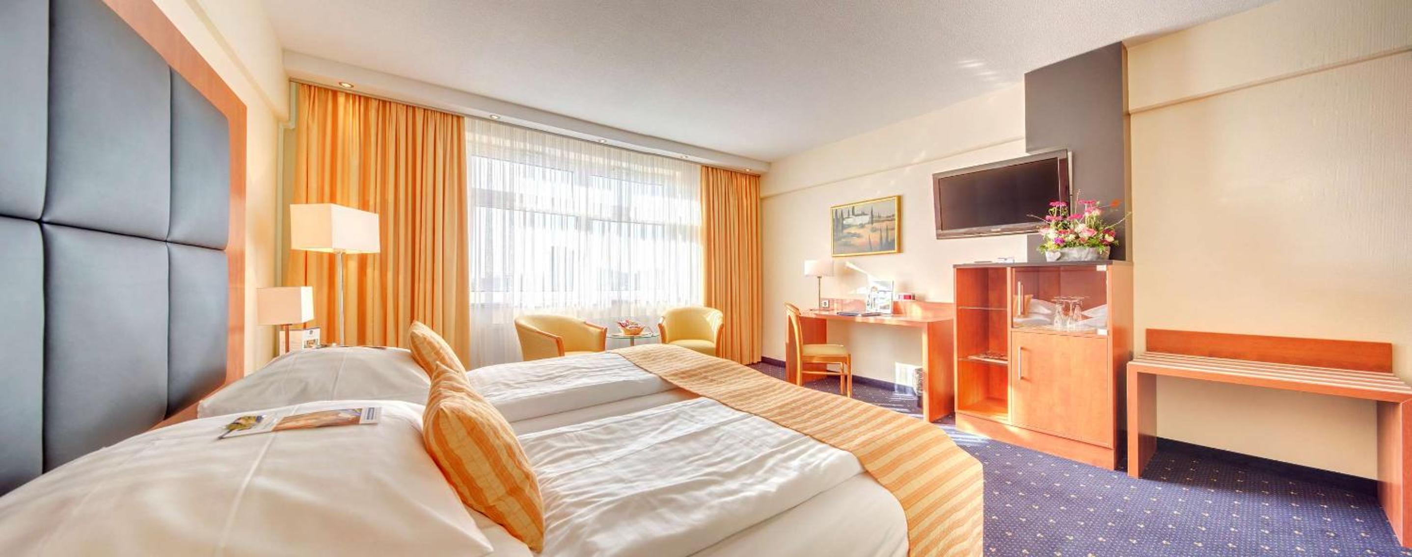 Executive Double Room with Double Bed - Photo 8