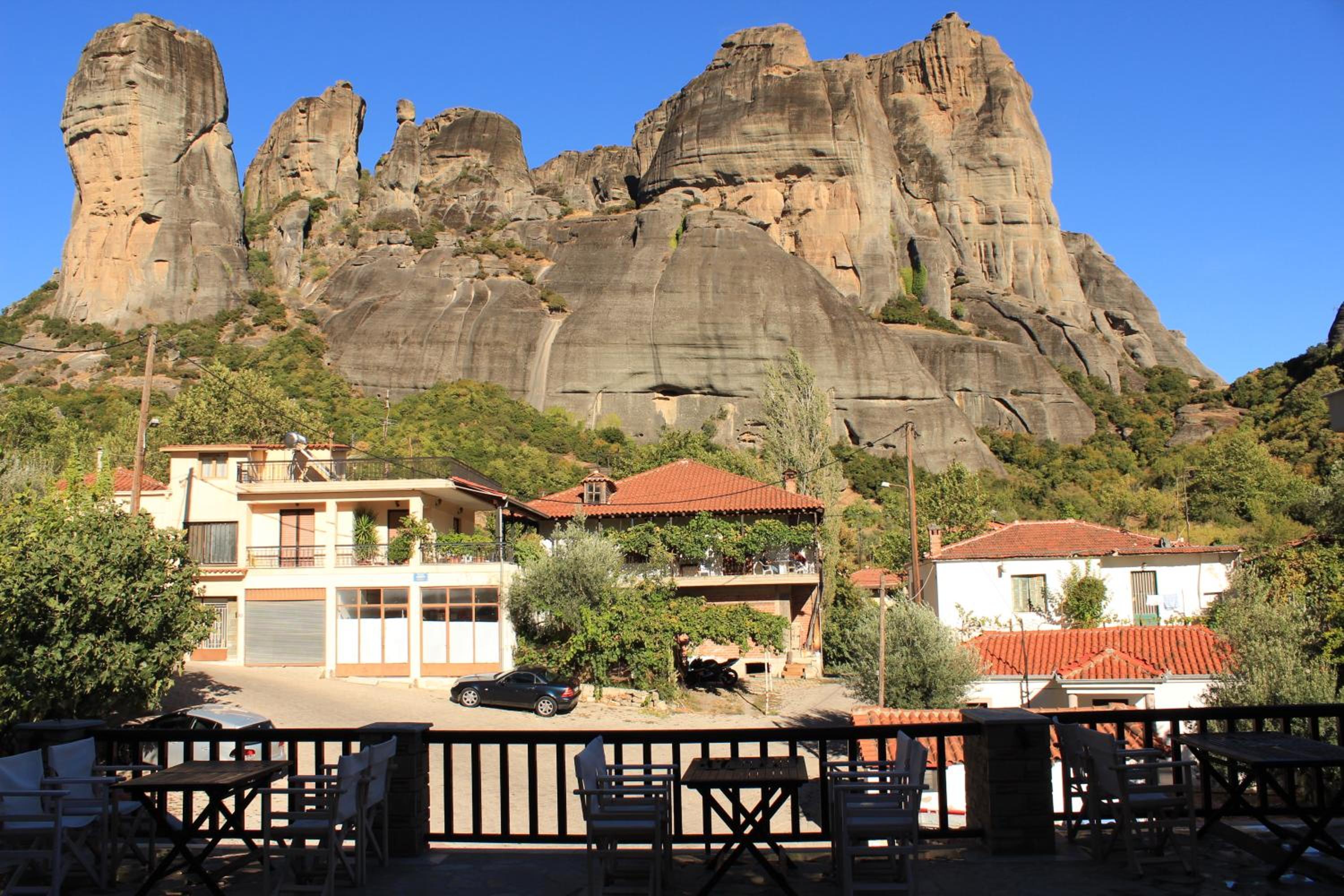 Family Apartment with Terrace and Side Meteora View - Photo 13