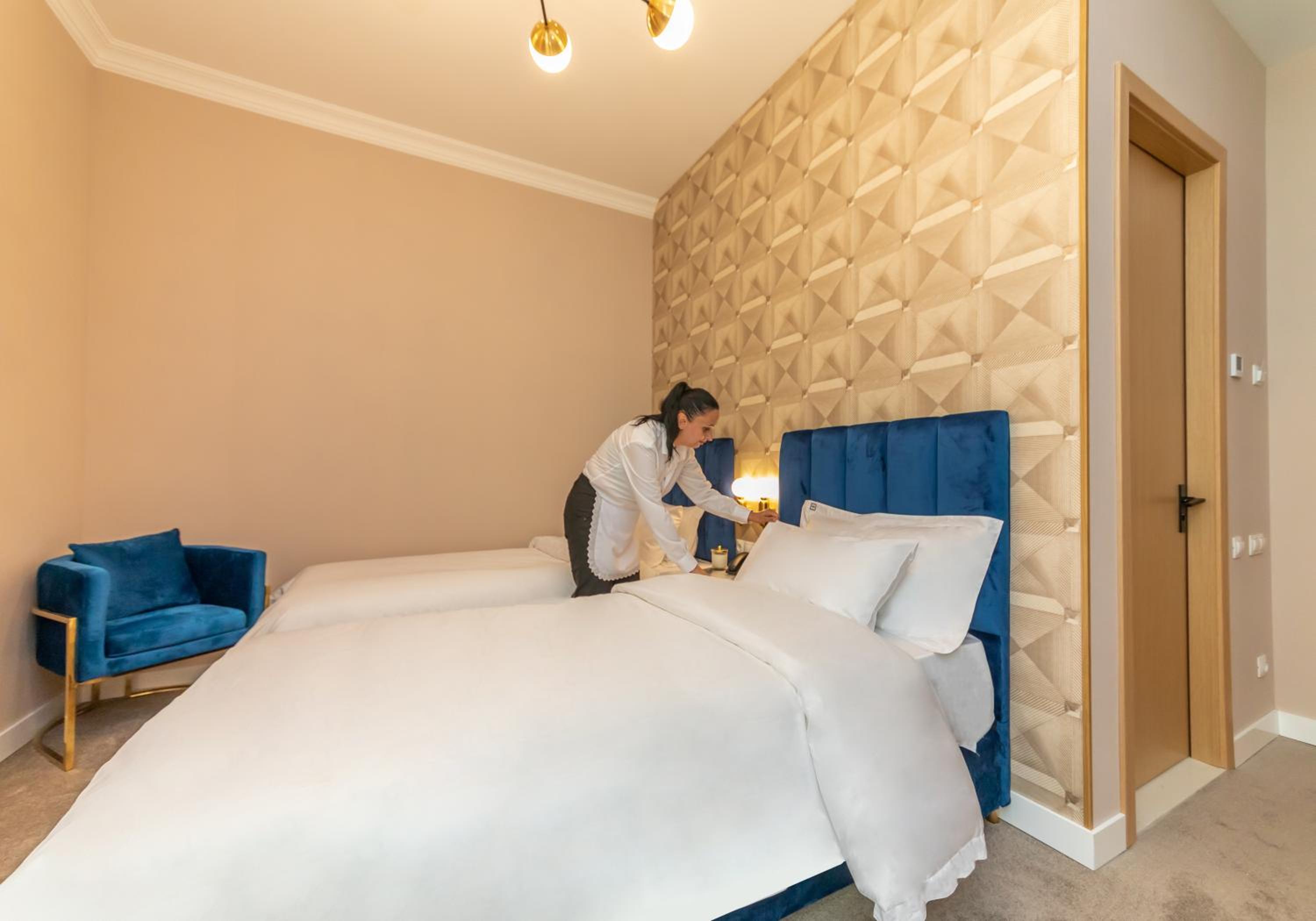 Standard Twin Room - Photo 5
