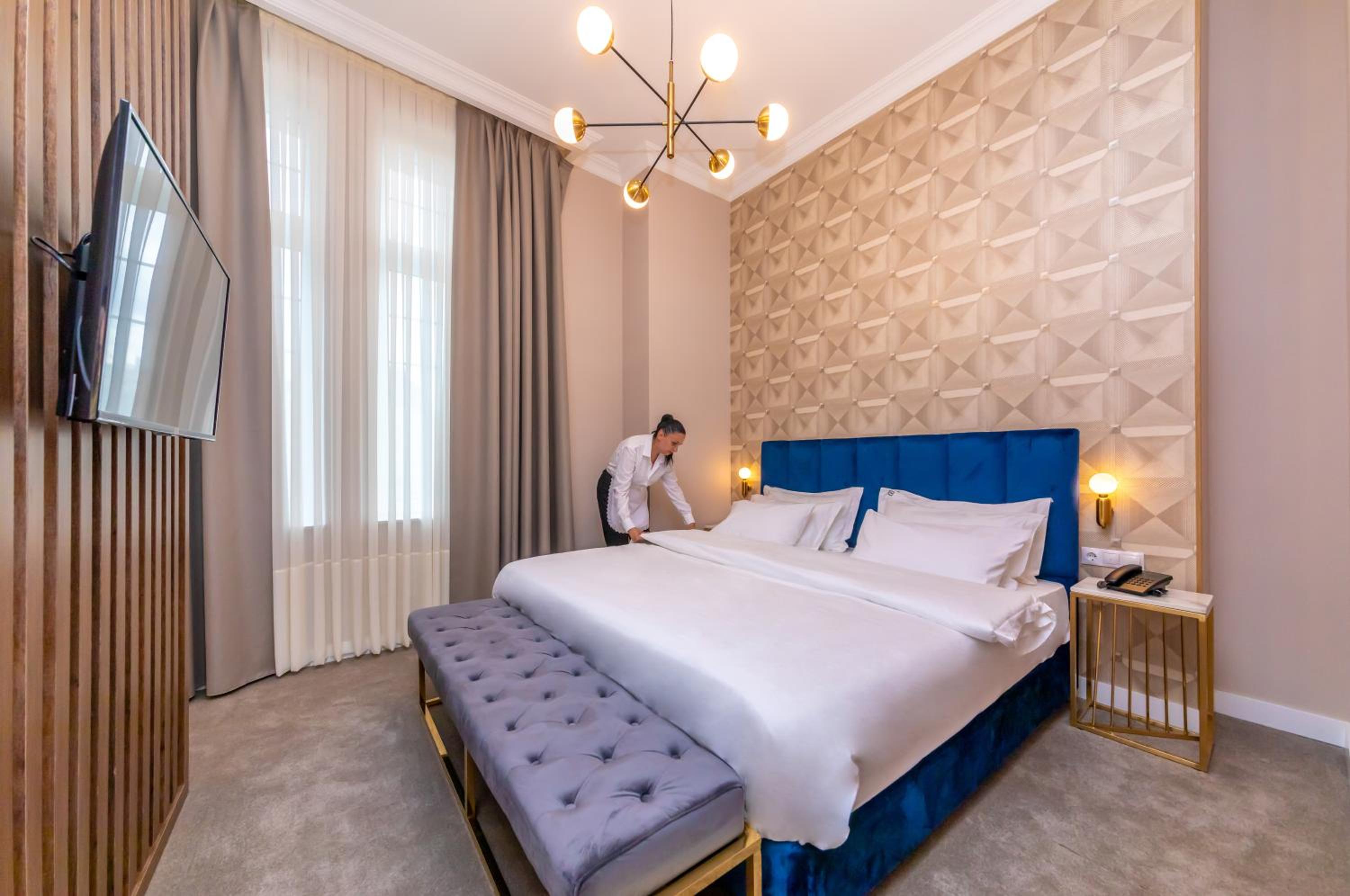 Superior King Suite