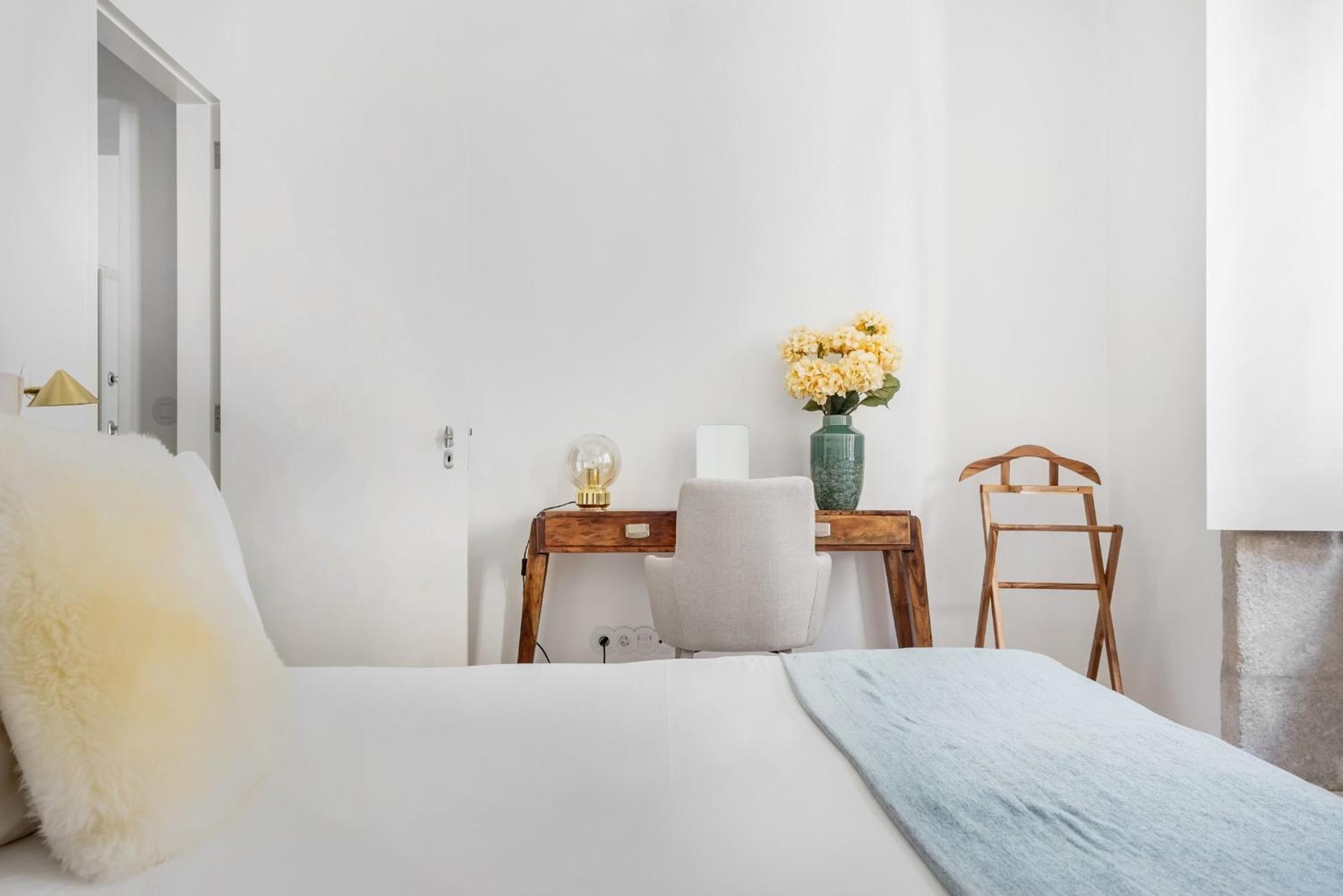 One-Bedroom Apartment - Photo 23