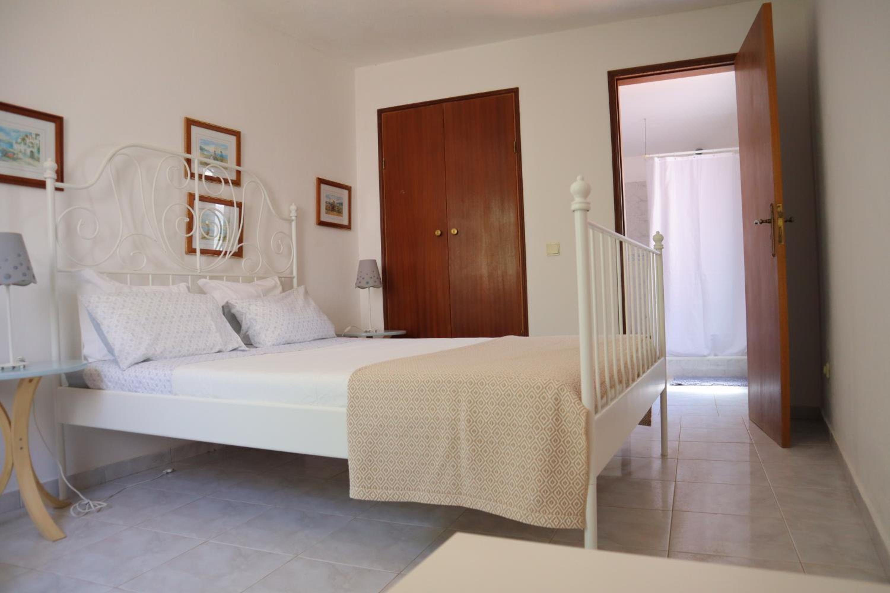 One-Bedroom House photo 2