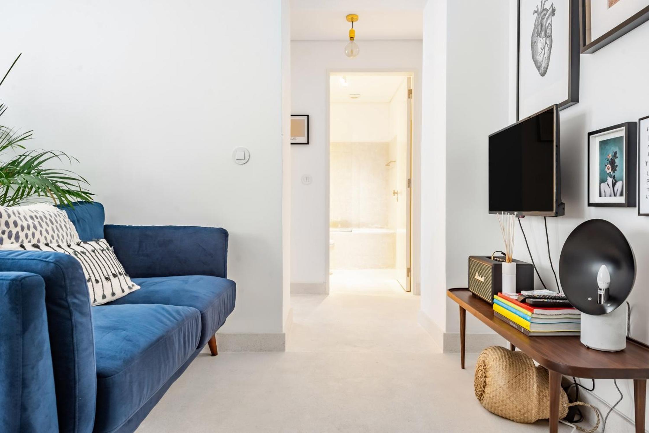 One-Bedroom Apartment - Photo 14
