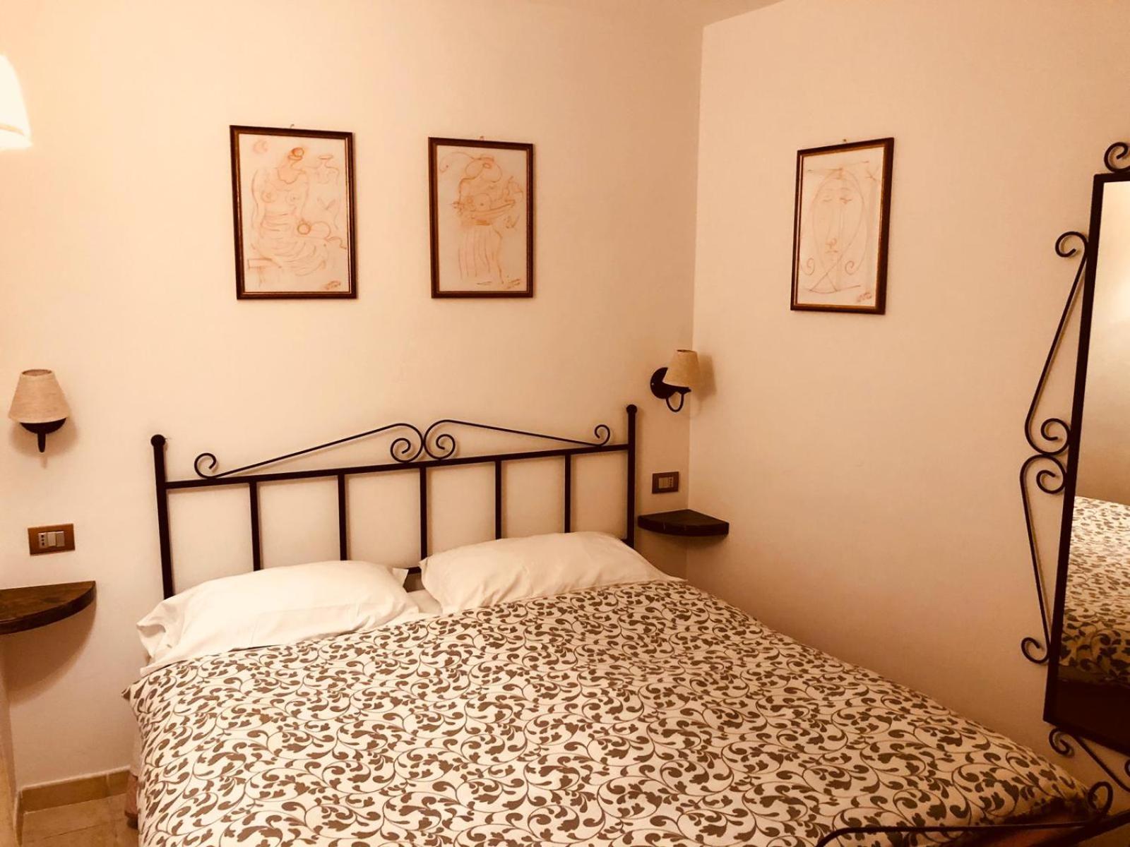 Double Room - Photo 1