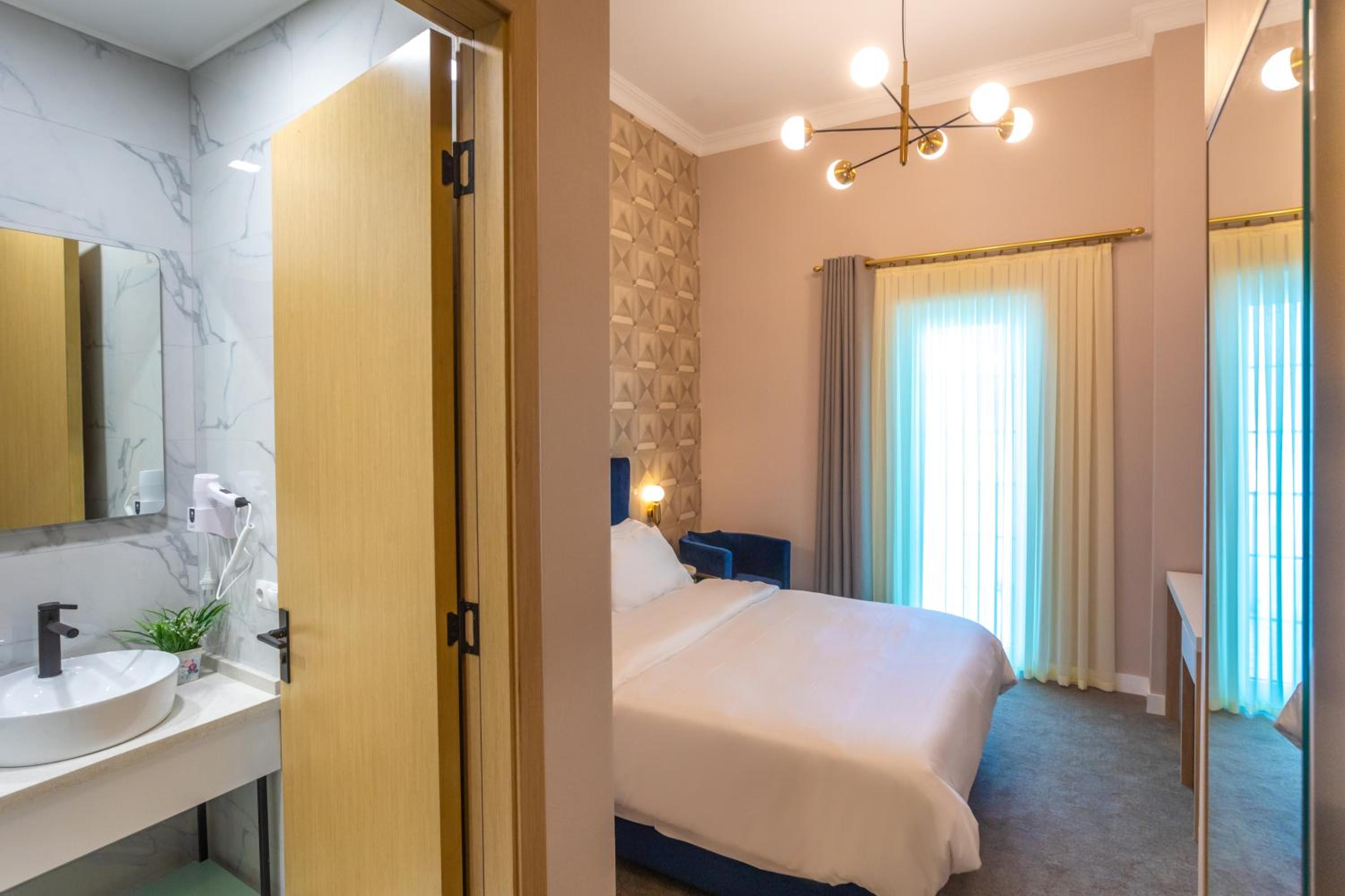 Standard Queen Room - Photo 3