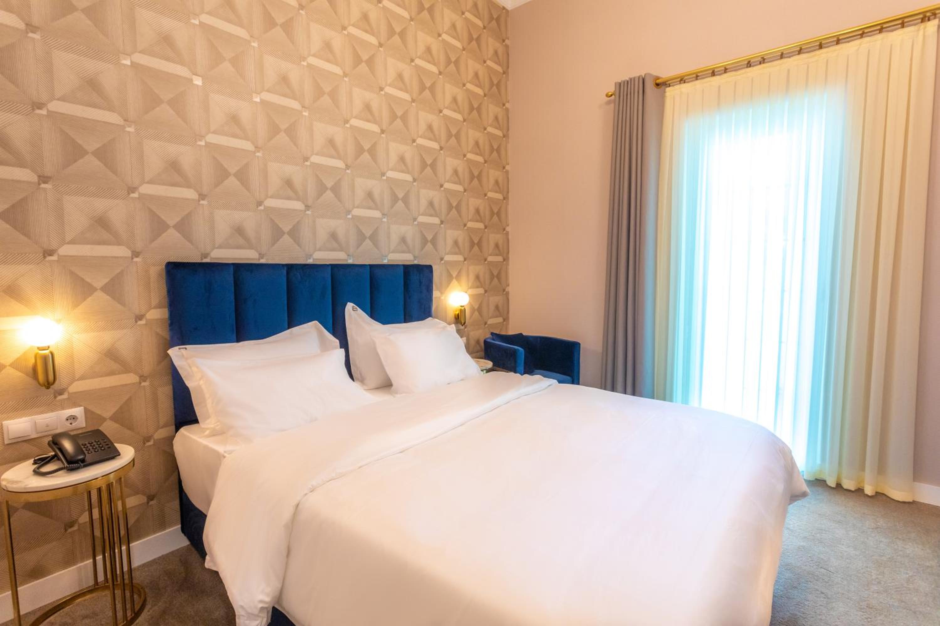 Standard Queen Room - Photo 1
