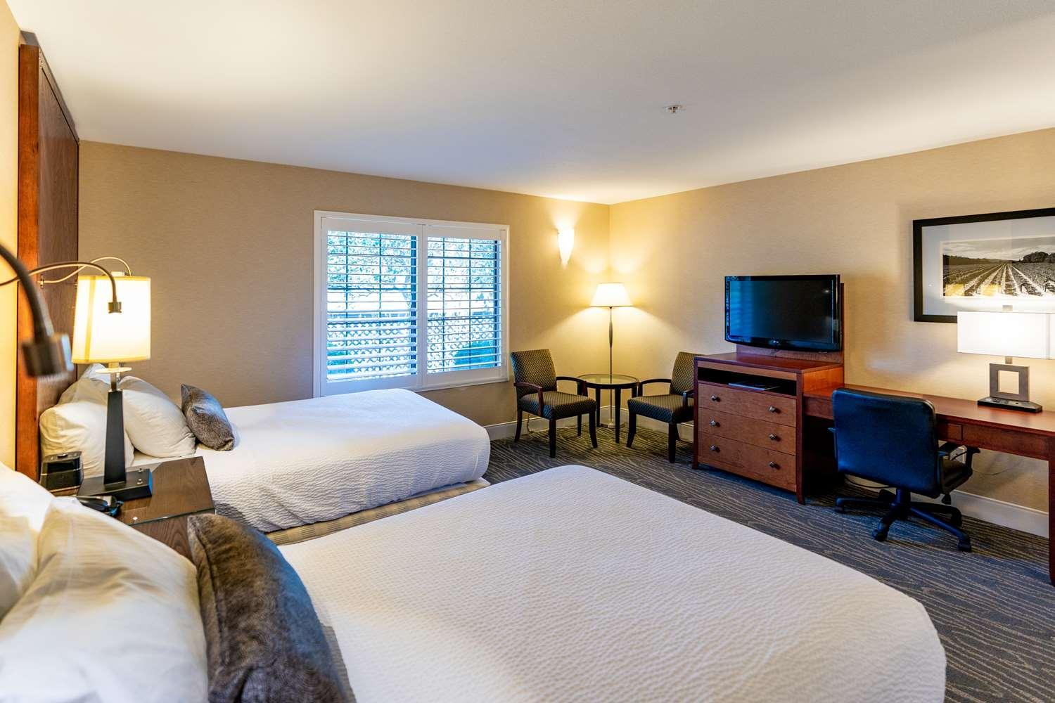 Double Room with Two Double Beds - Non-Smoking - Photo 8