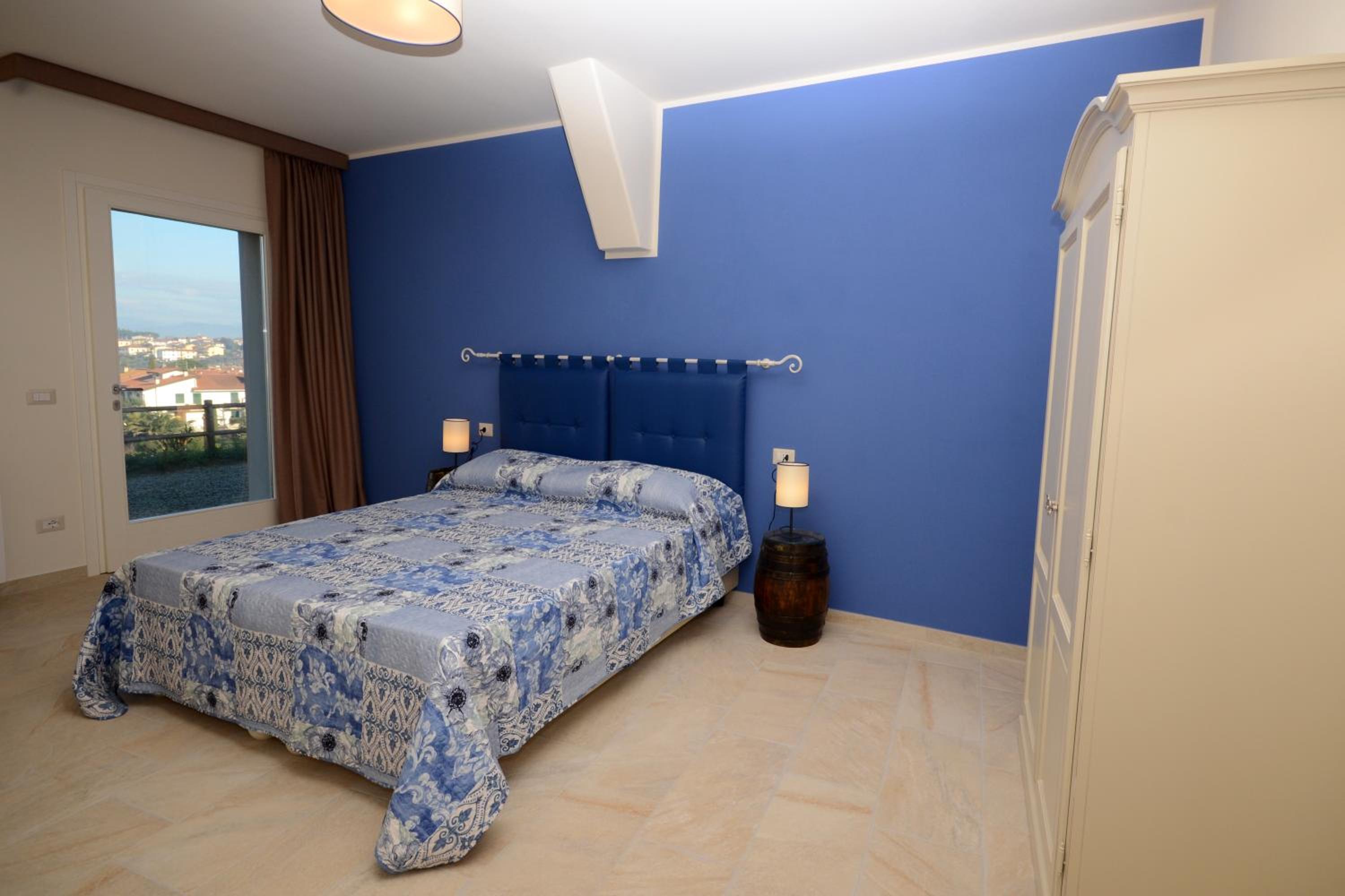 Apartment with Garden View photo 3