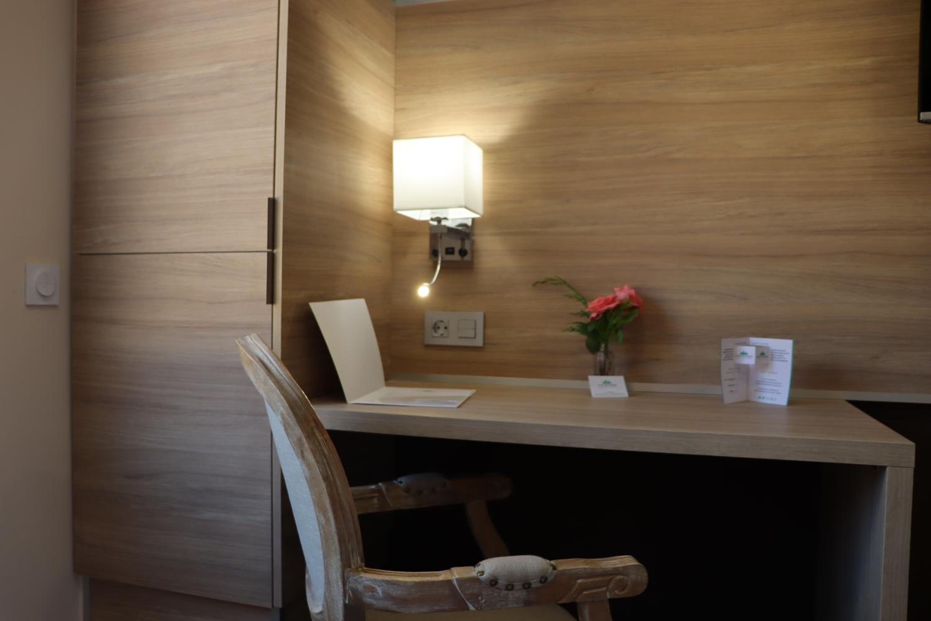 Double Room - Photo 10