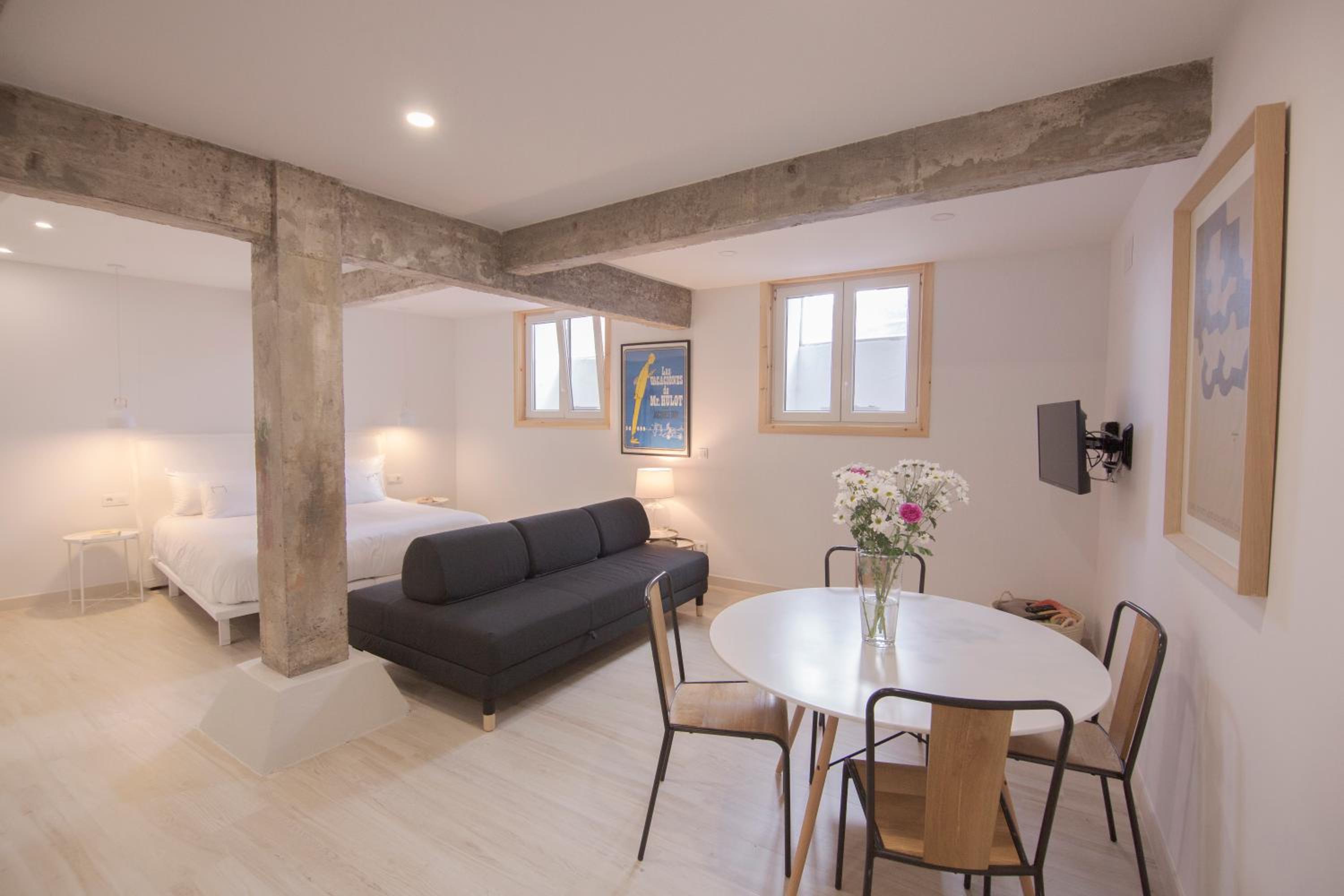 Studio Apartment