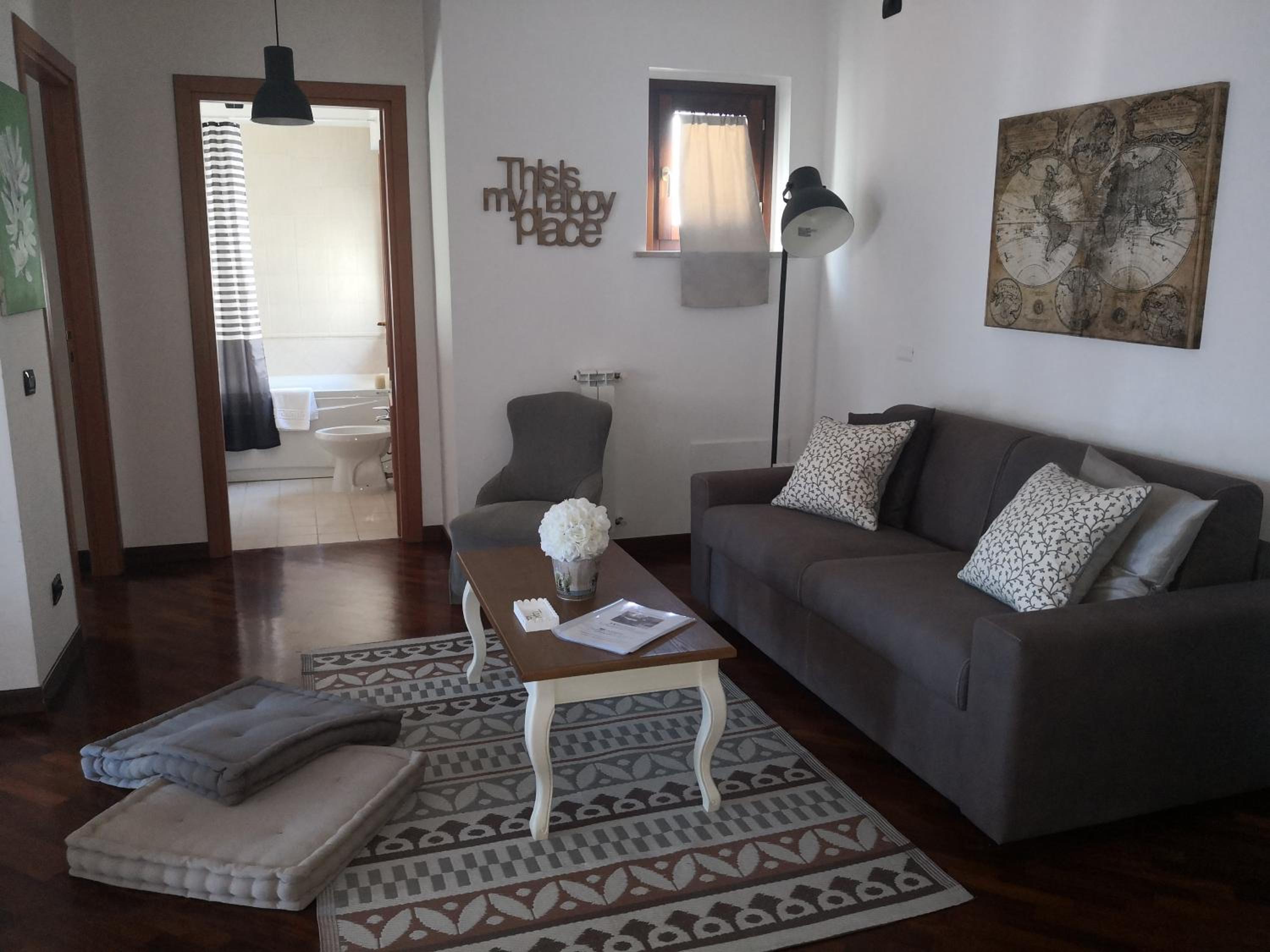 Penthouse Apartment - Photo 2