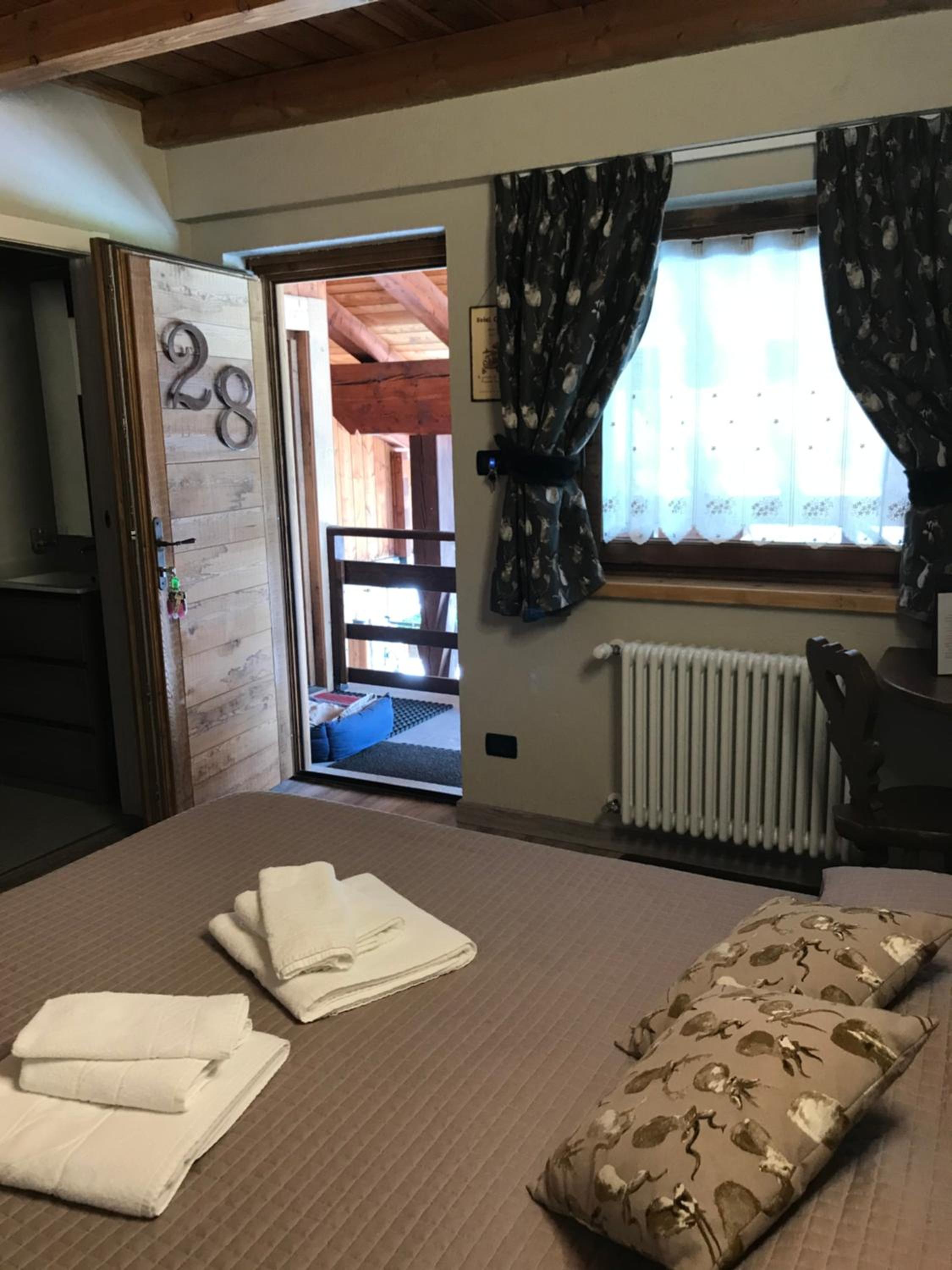 Double Room - Photo 12