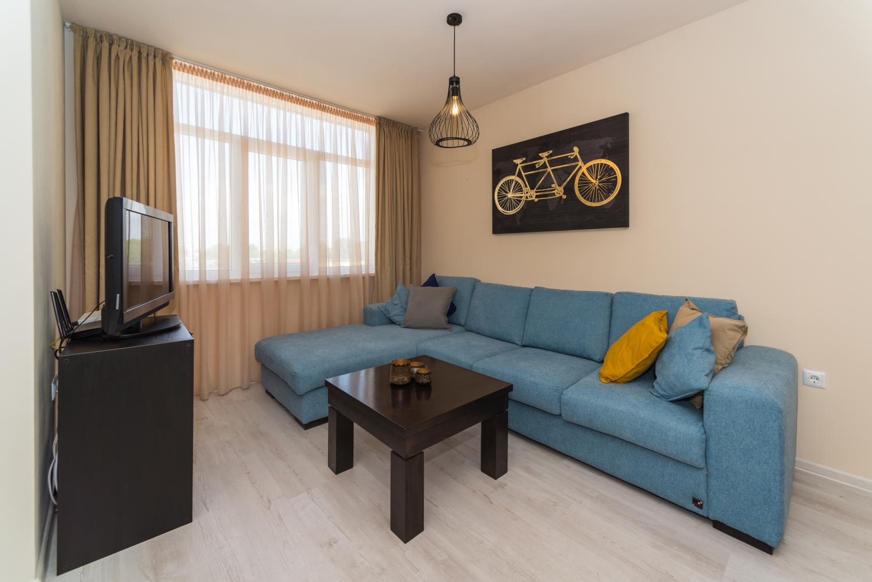 One-Bedroom Apartment