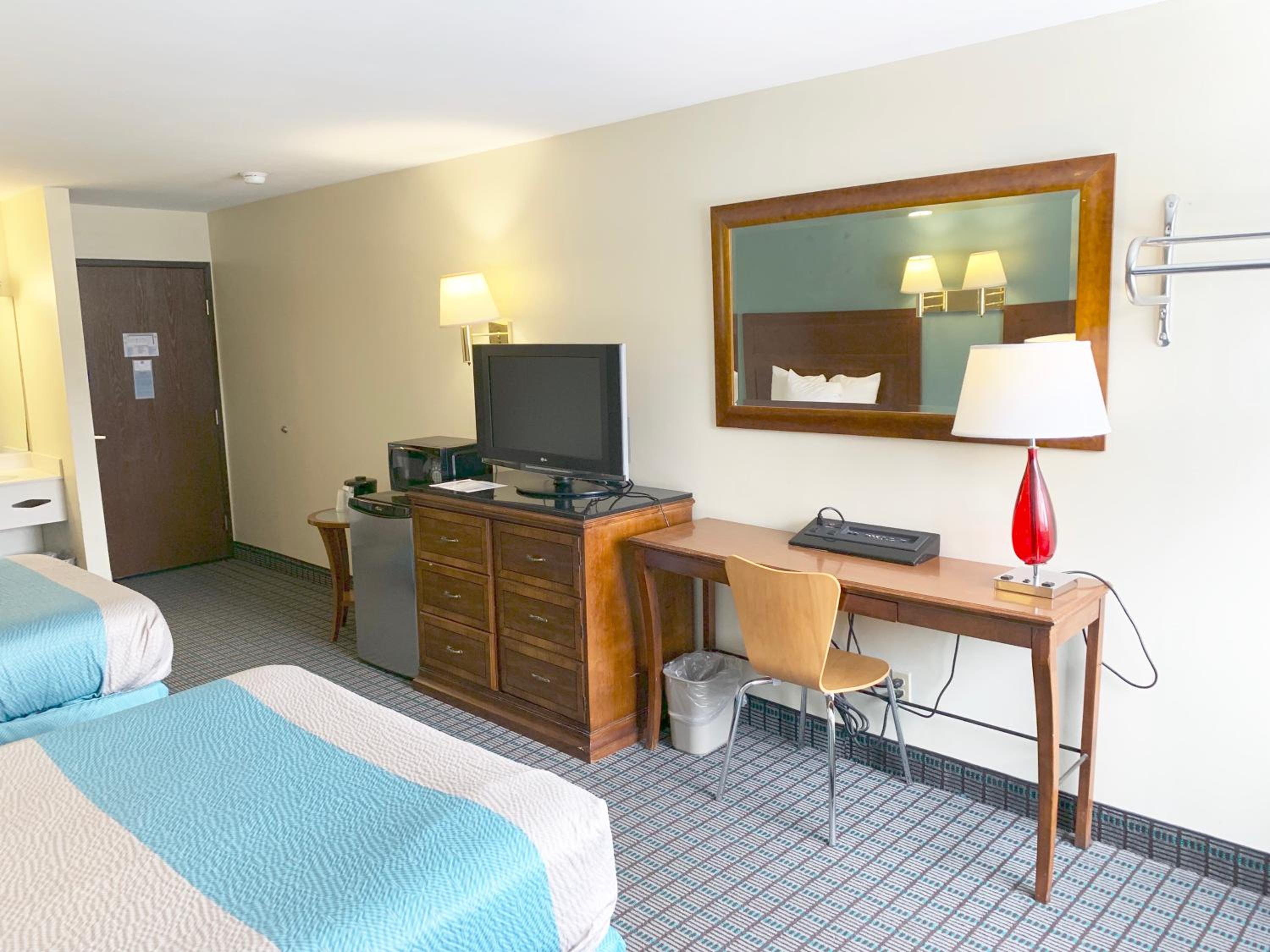 Quadruple Room - Non-Smoking - Photo 6