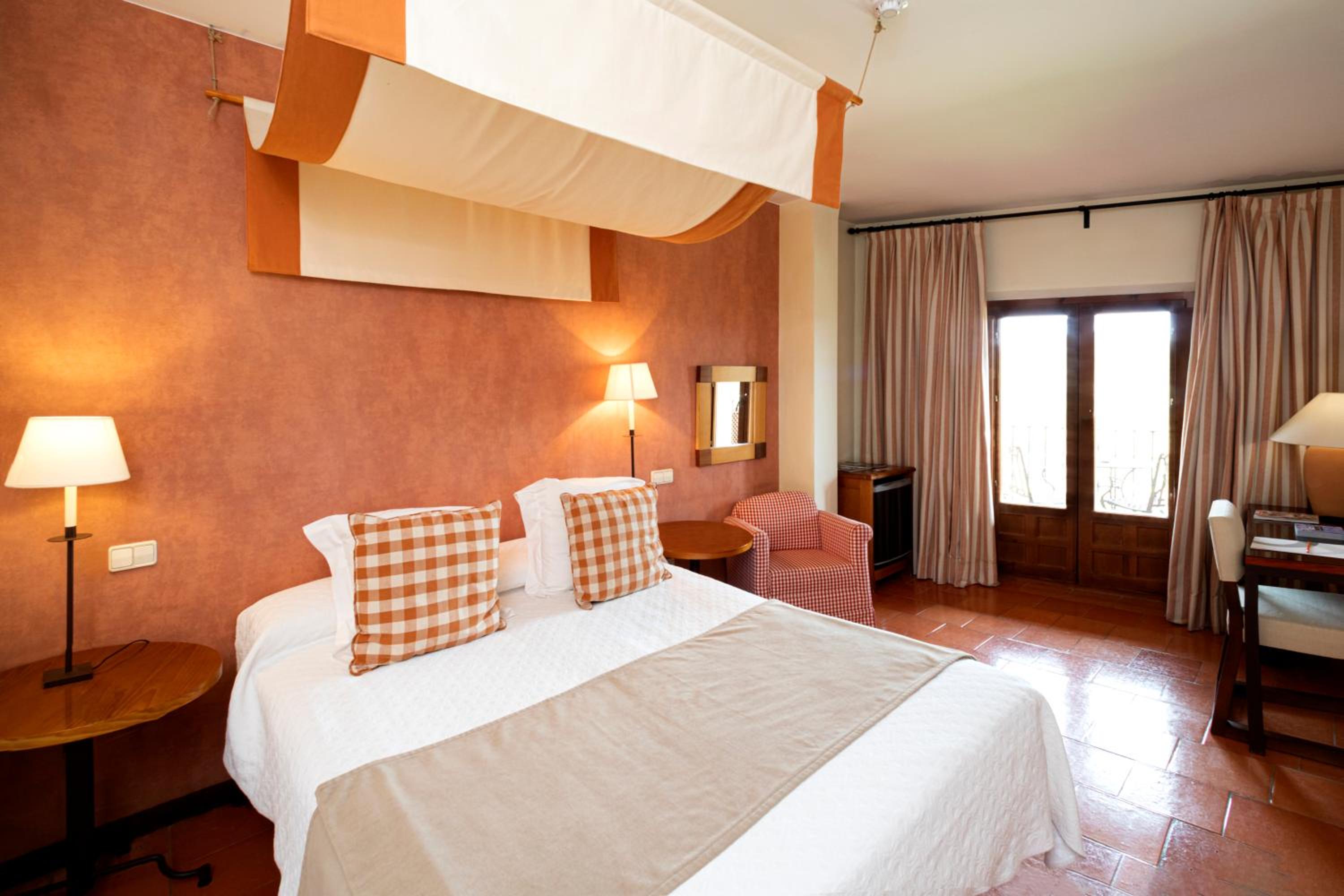 Double Room with Mountain View - Photo 5