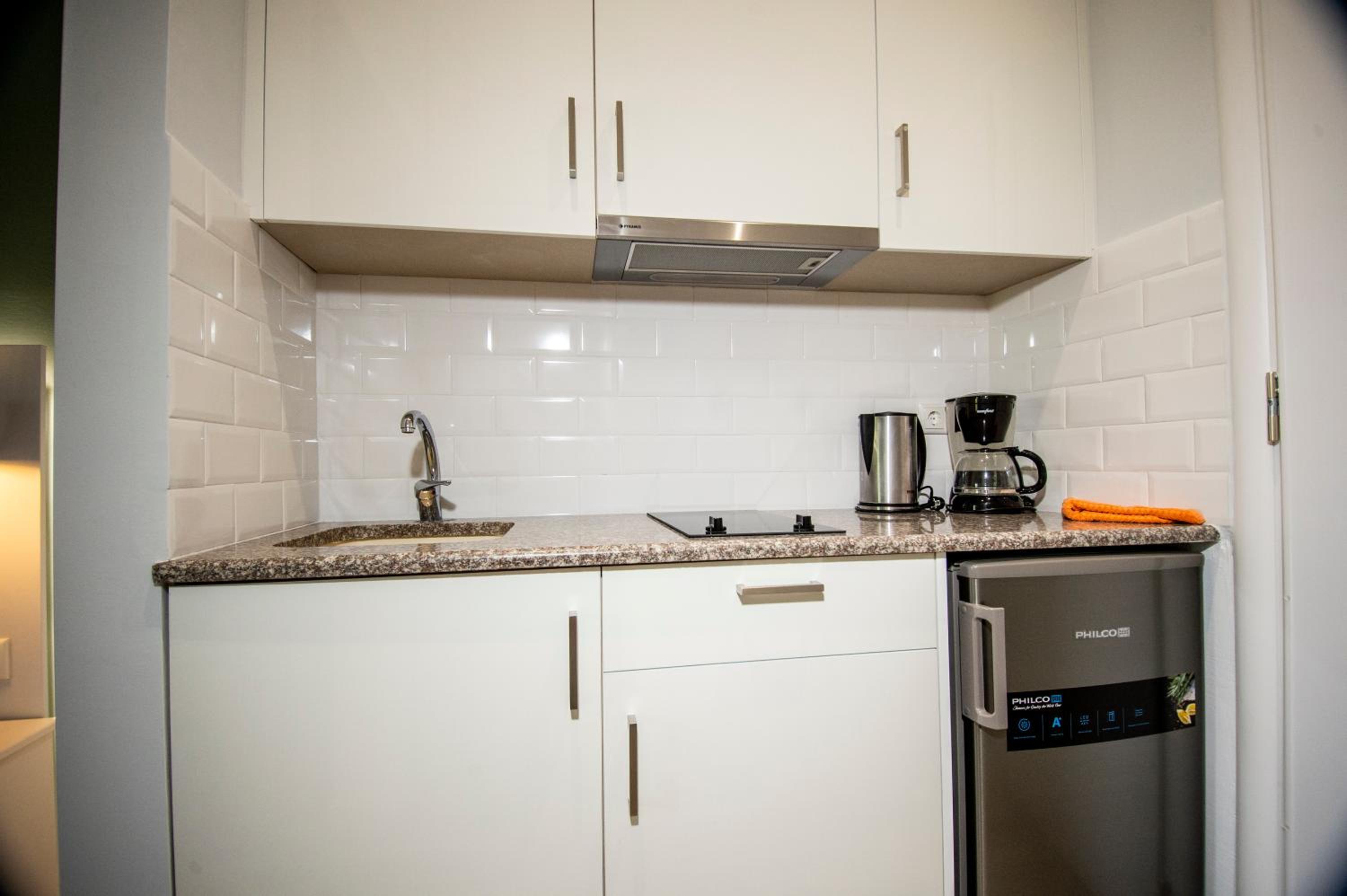 Studio (2 Adults) - Photo 21