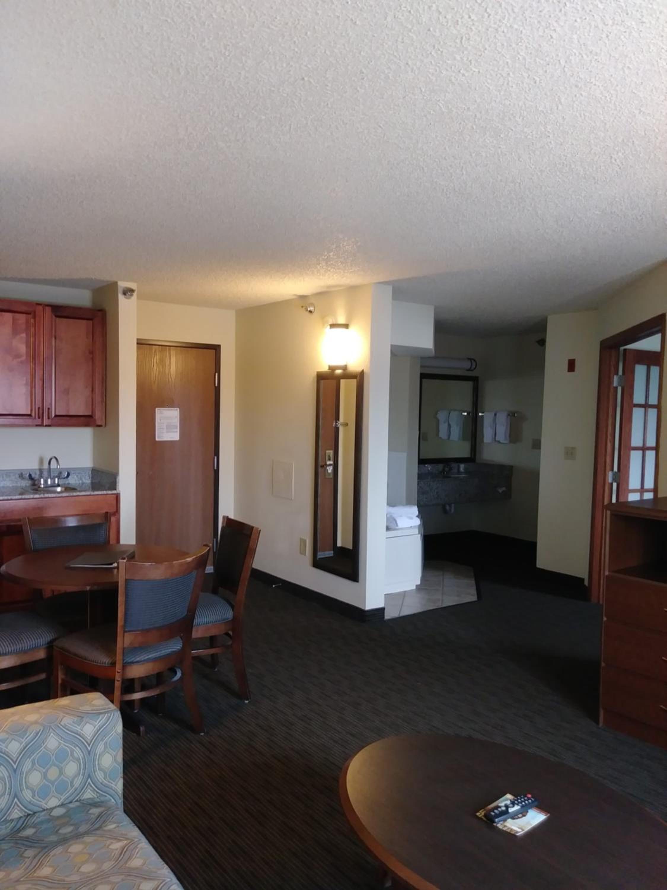 Premier King Suite - Non-Smoking - Photo 4