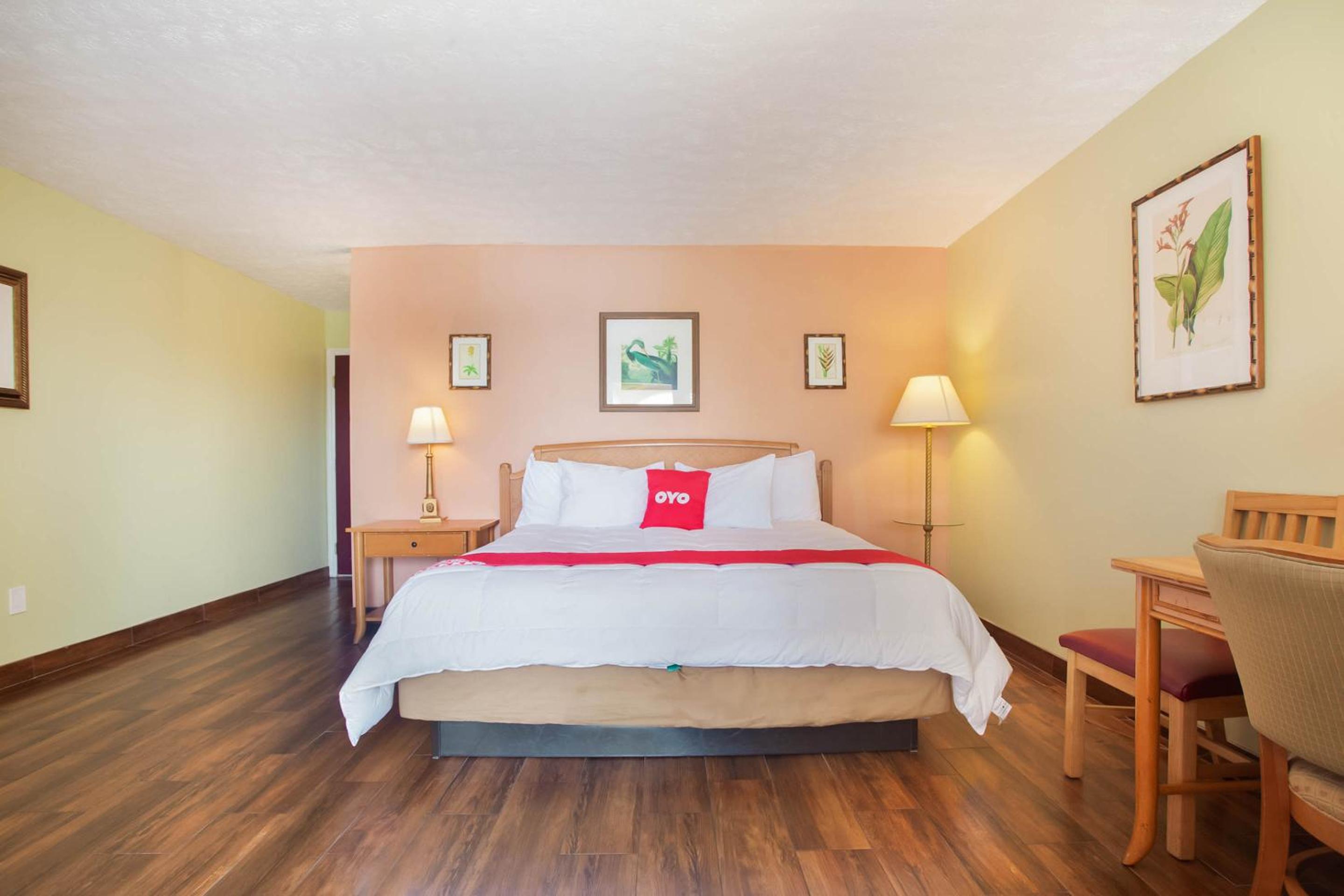 Premium King Bed - Photo 1