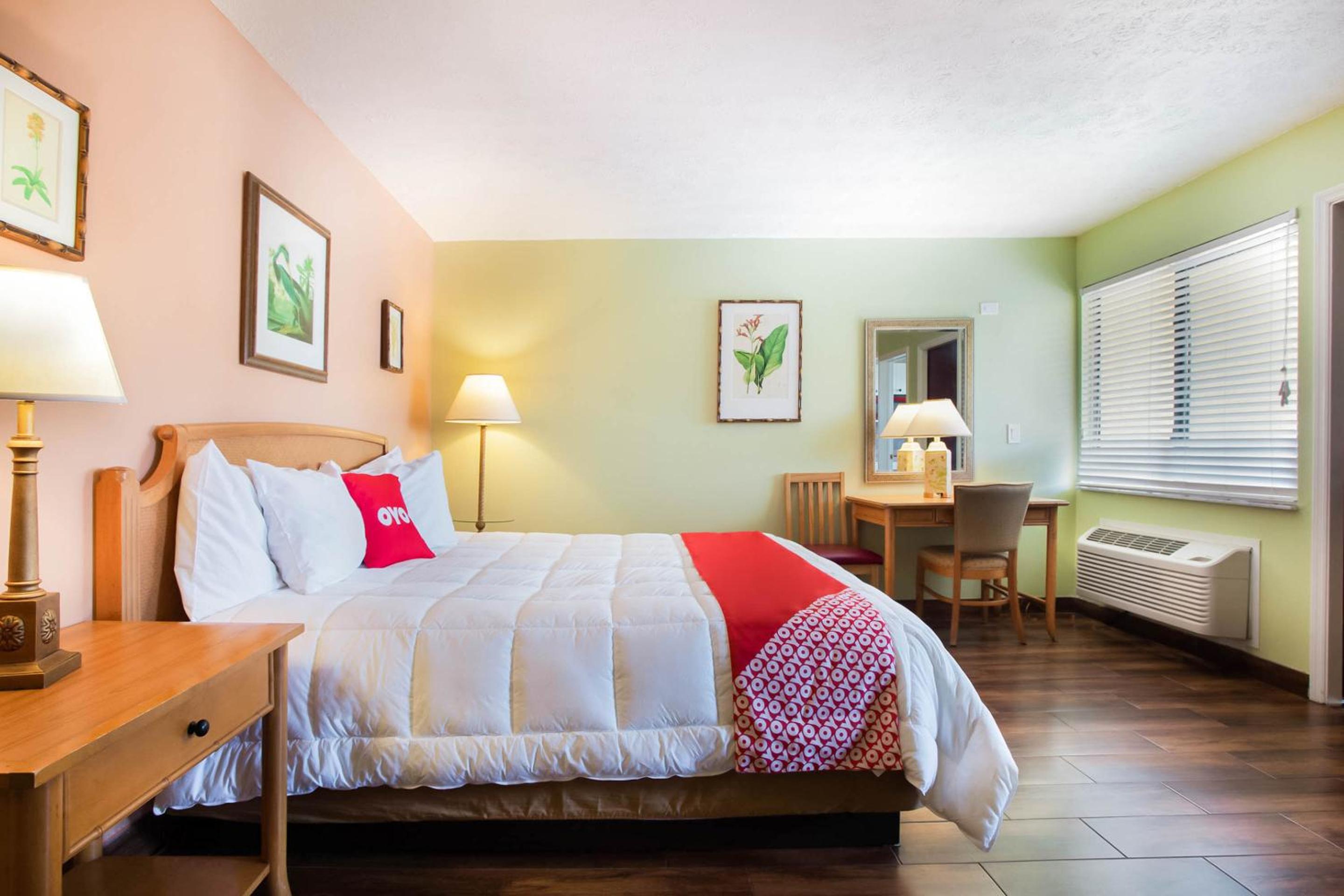 Premium King Bed - Photo 5