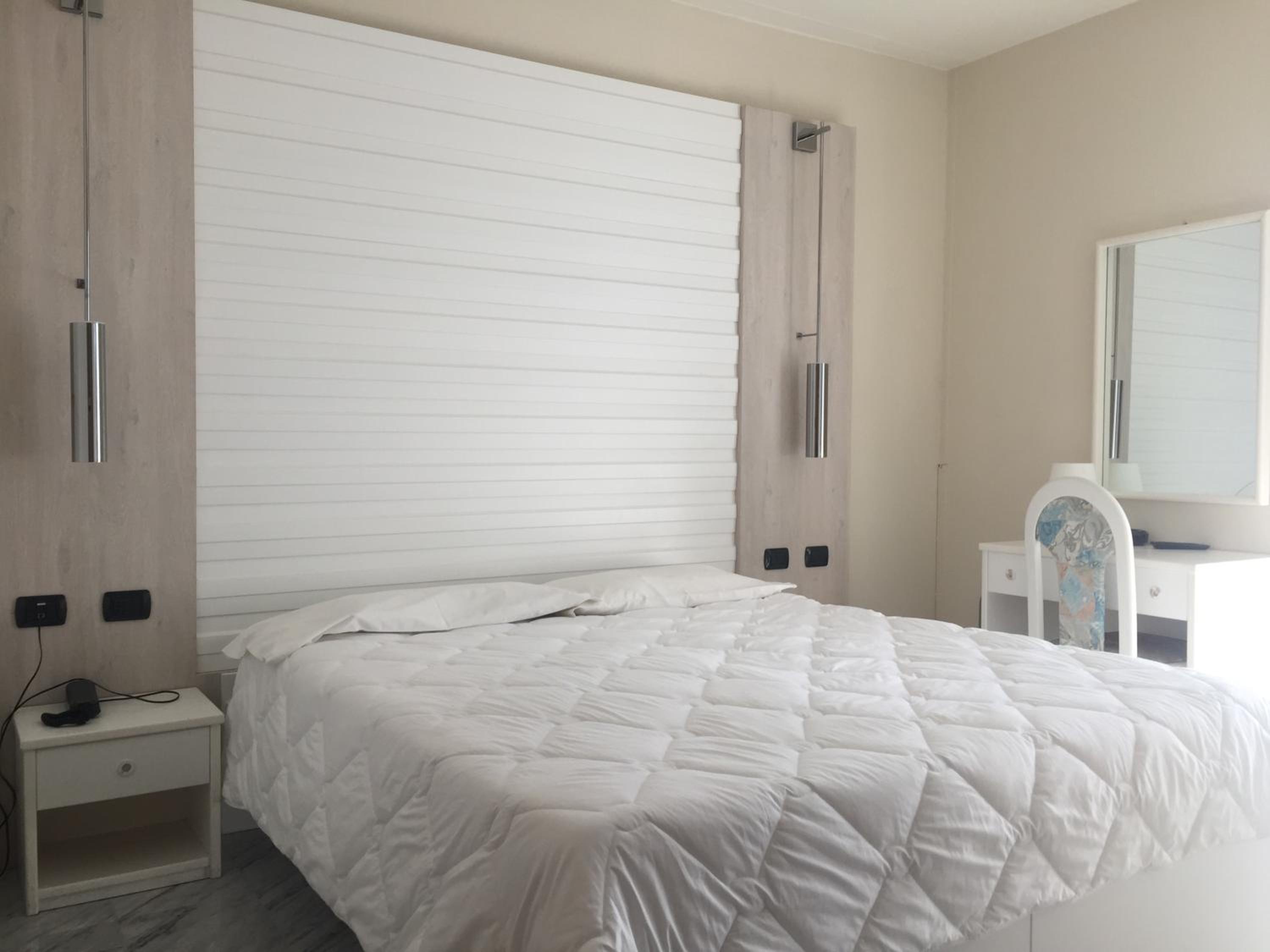 Standard Double or Twin Room - Photo 1
