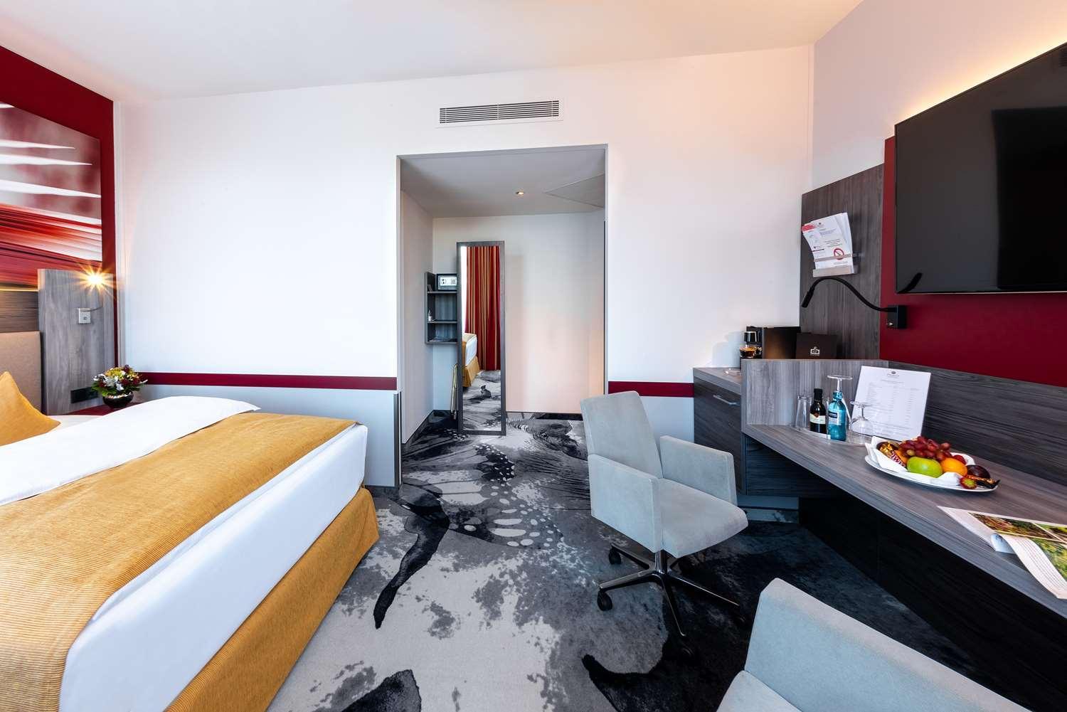 Standard Double Room photo 3