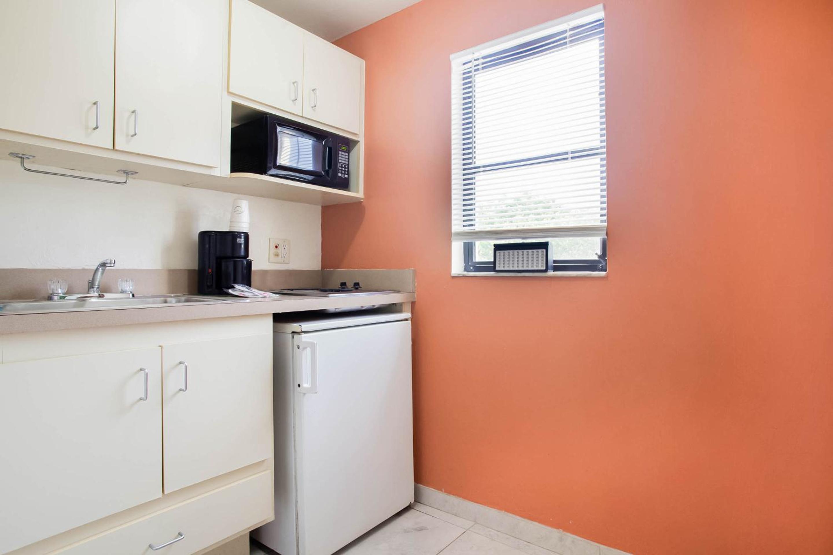 King Room - Disability Access - Photo 5