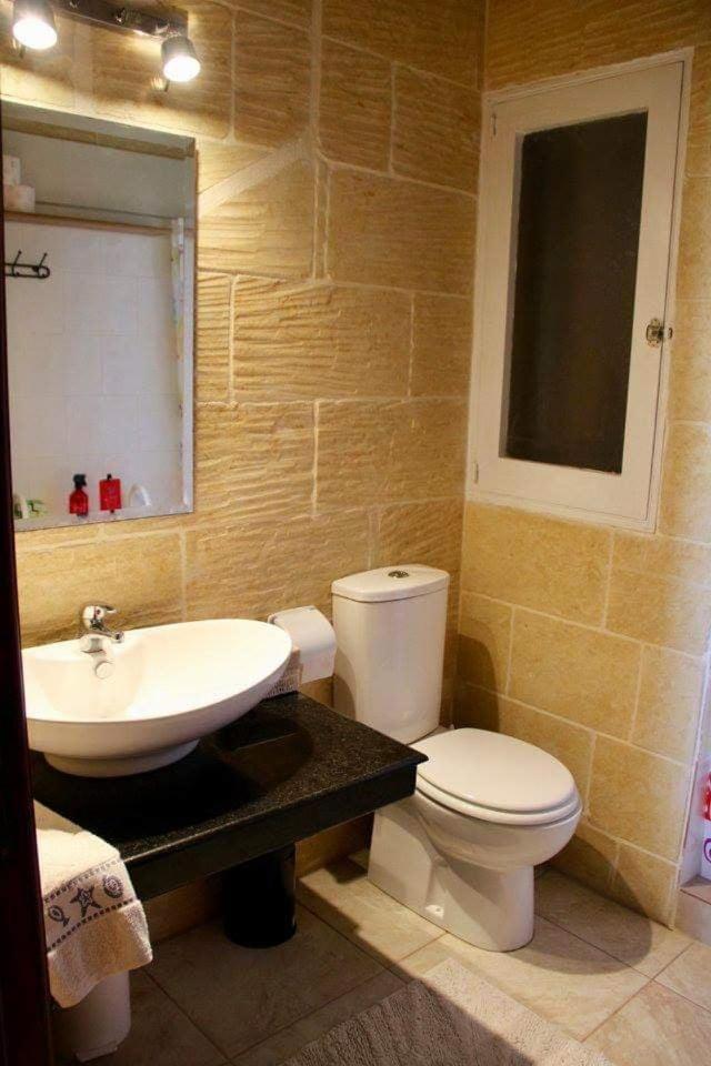Four-Bedroom House photo 2